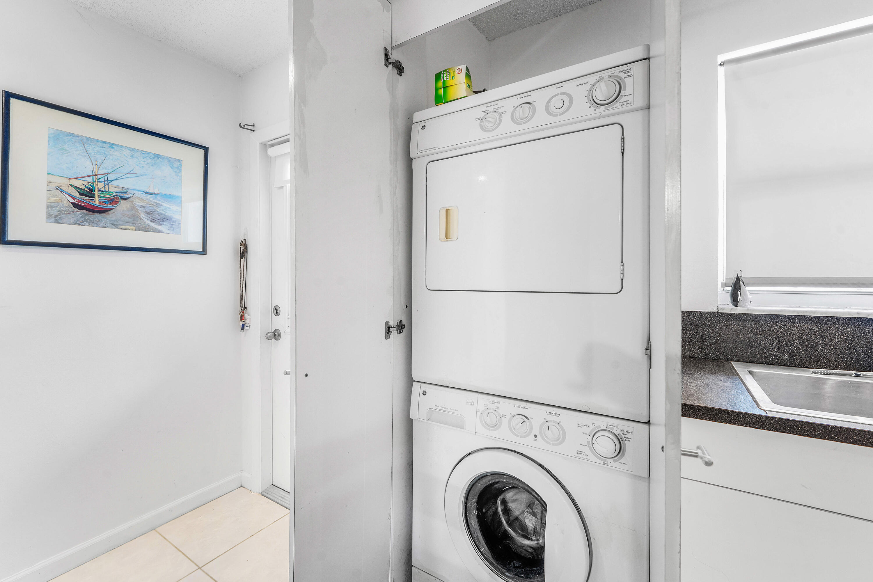 687 Marlboro Oval A Property Photo 14