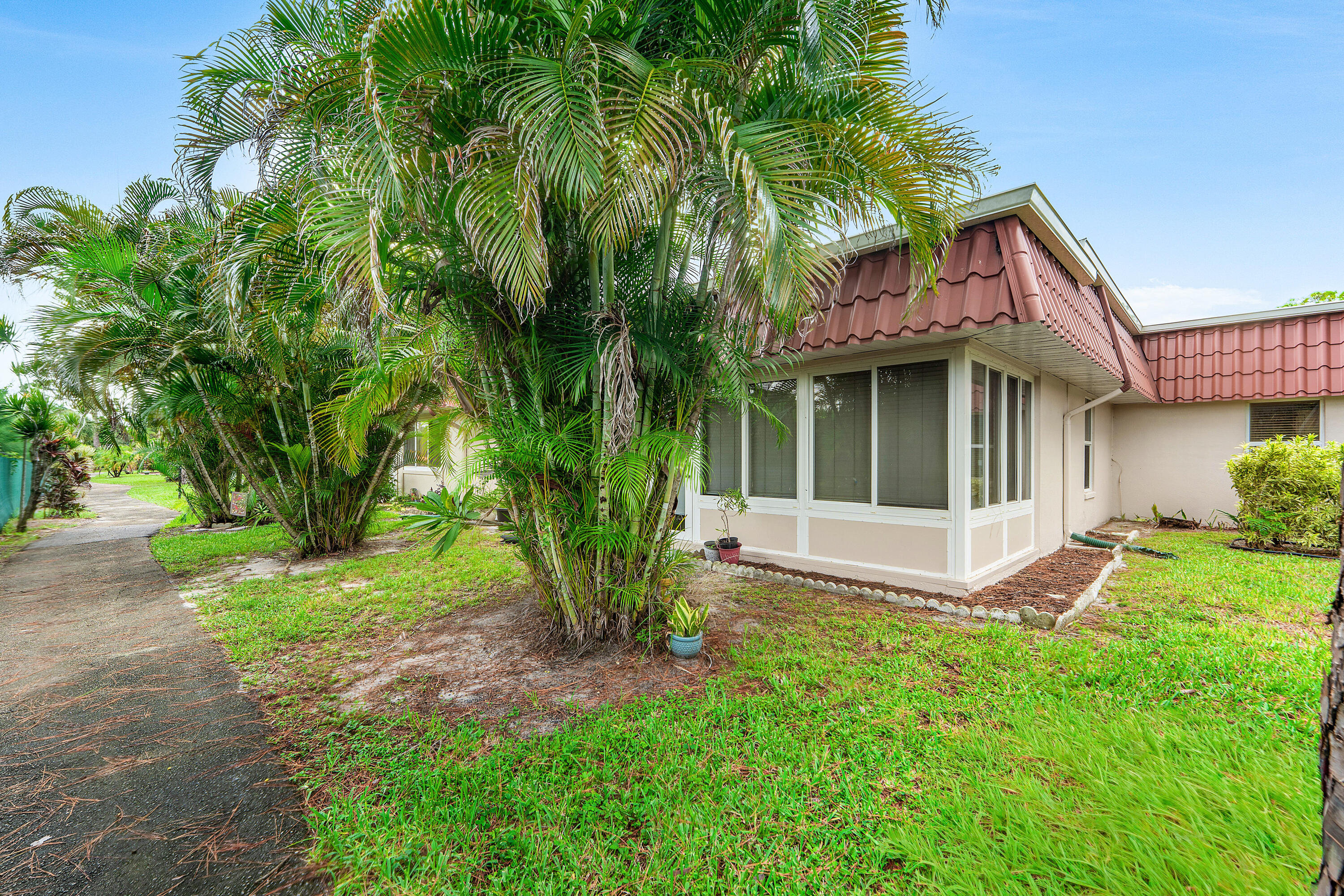 687 Marlboro Oval A Property Photo 16