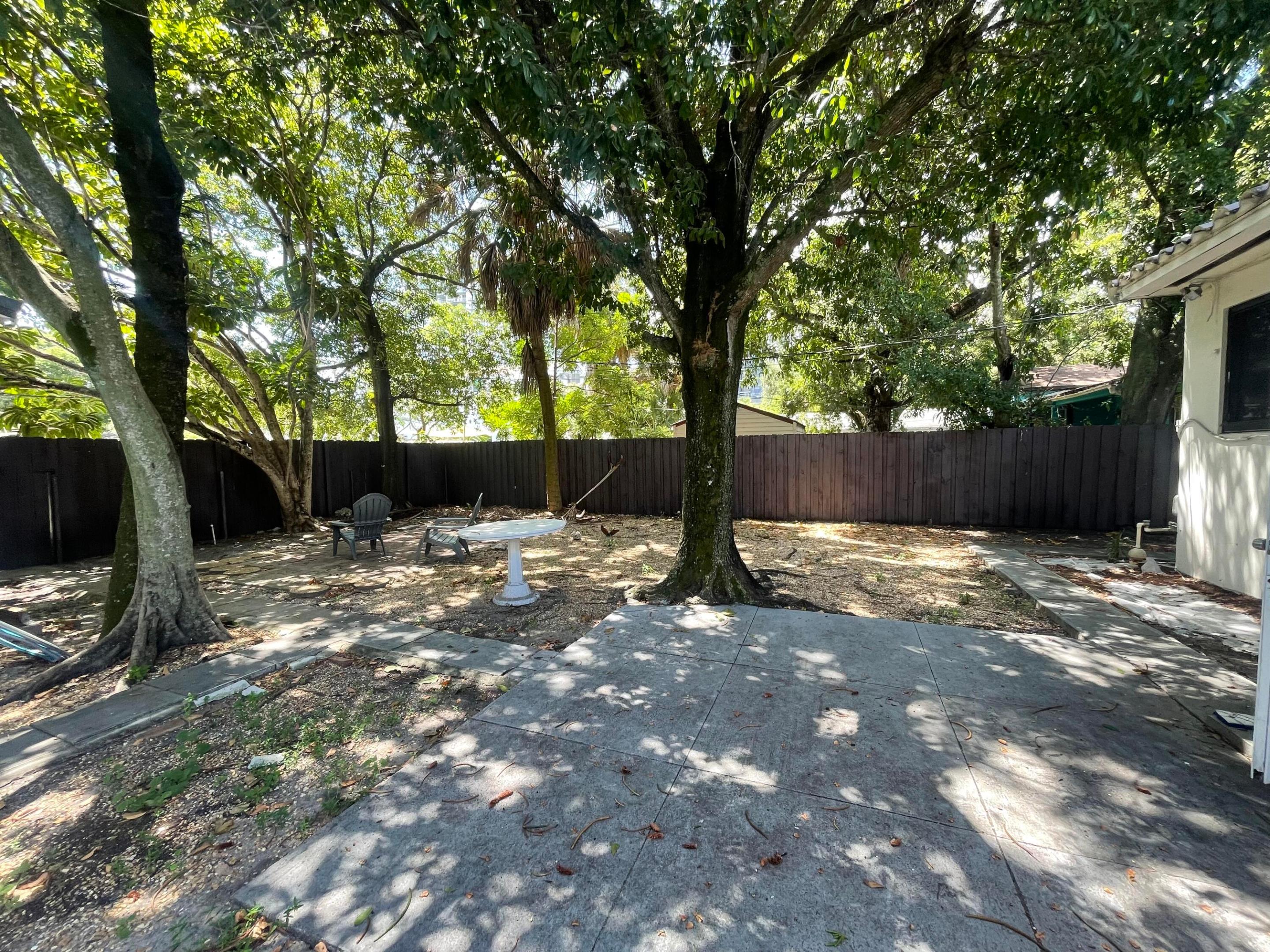 430 Ne 1st Avenue A Property Photo 7