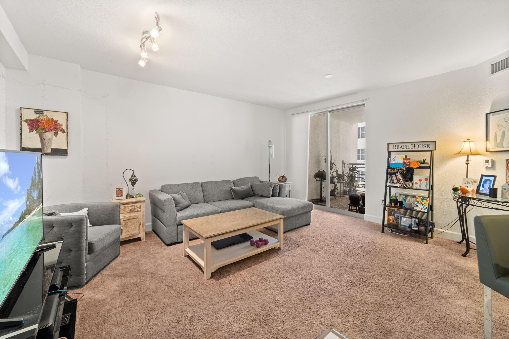 1830 Radius Drive 1017 Property Photo 4
