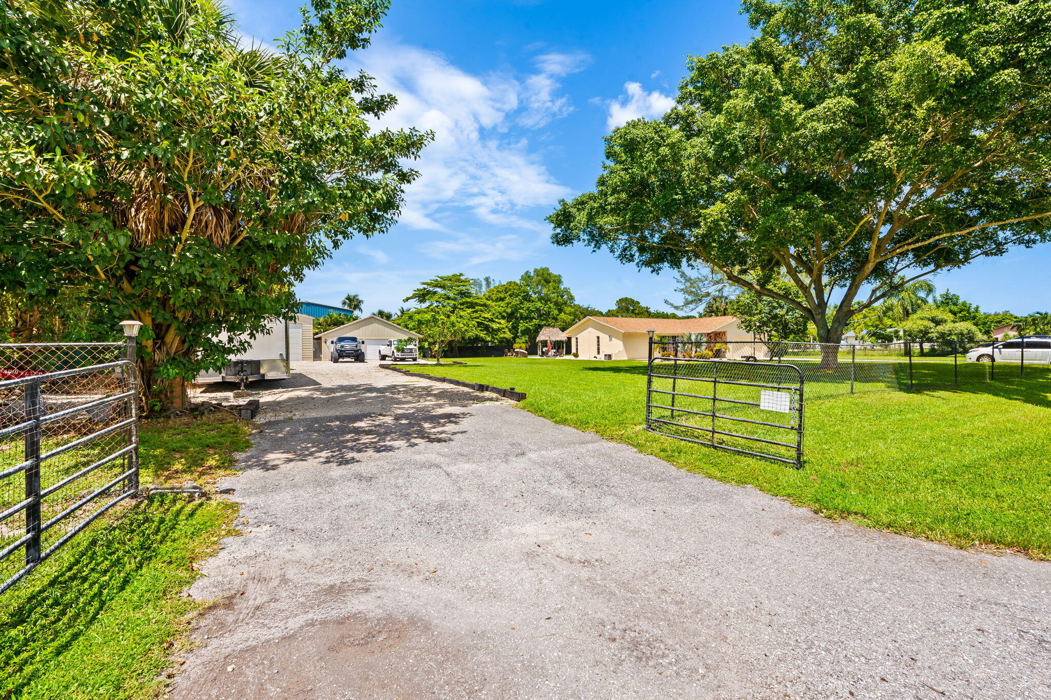8645 Pinto Drive Property Photo 14