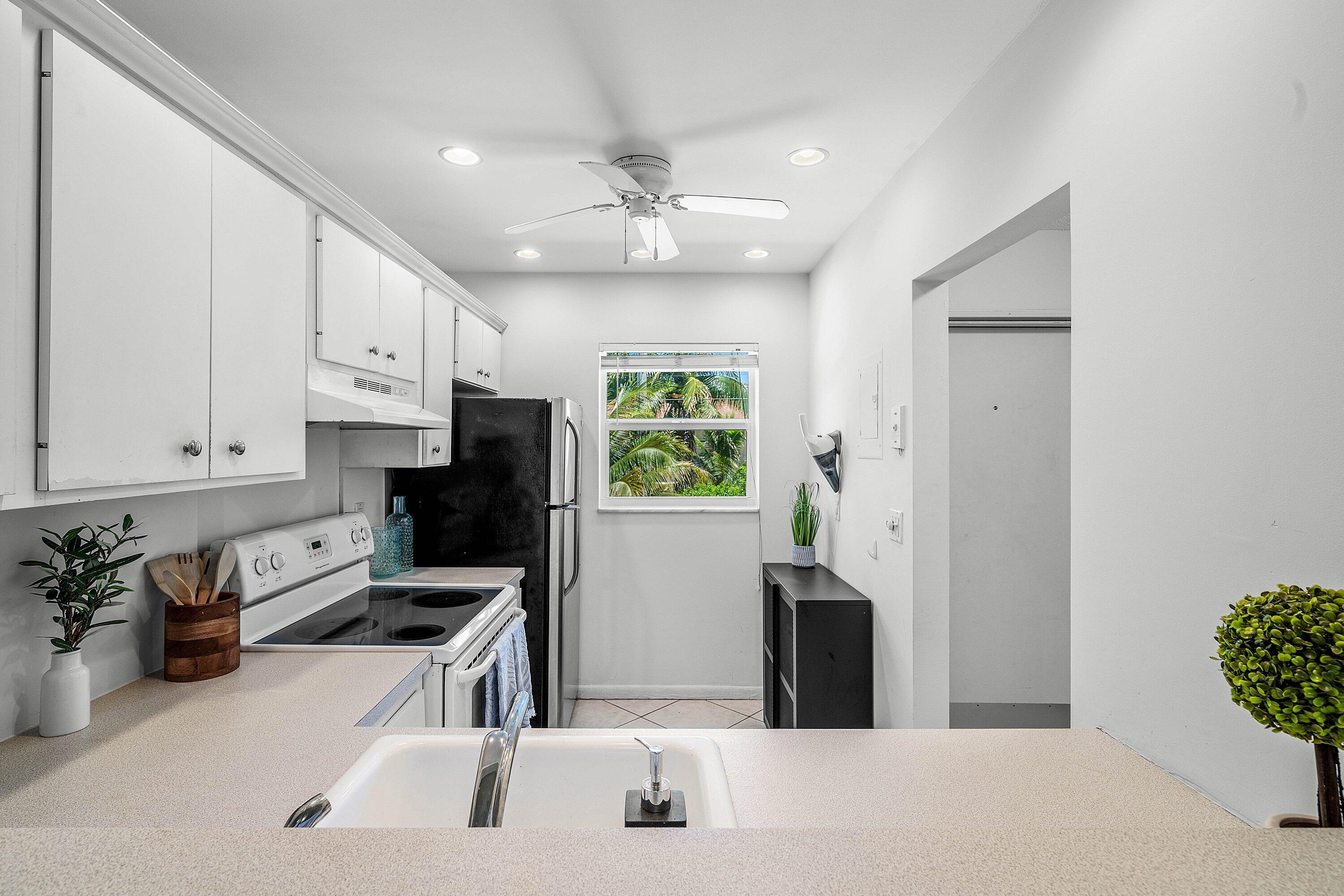 207 Tropic Isle Drive 208 Property Photo 7