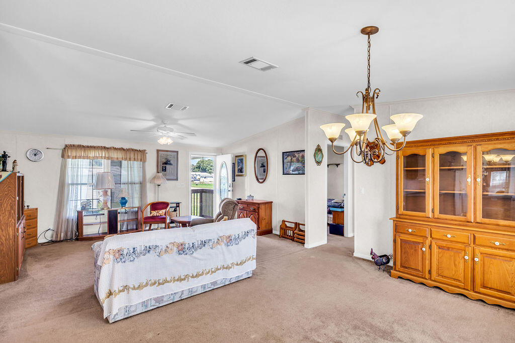 2208 Se 38th Trail Property Photo 12