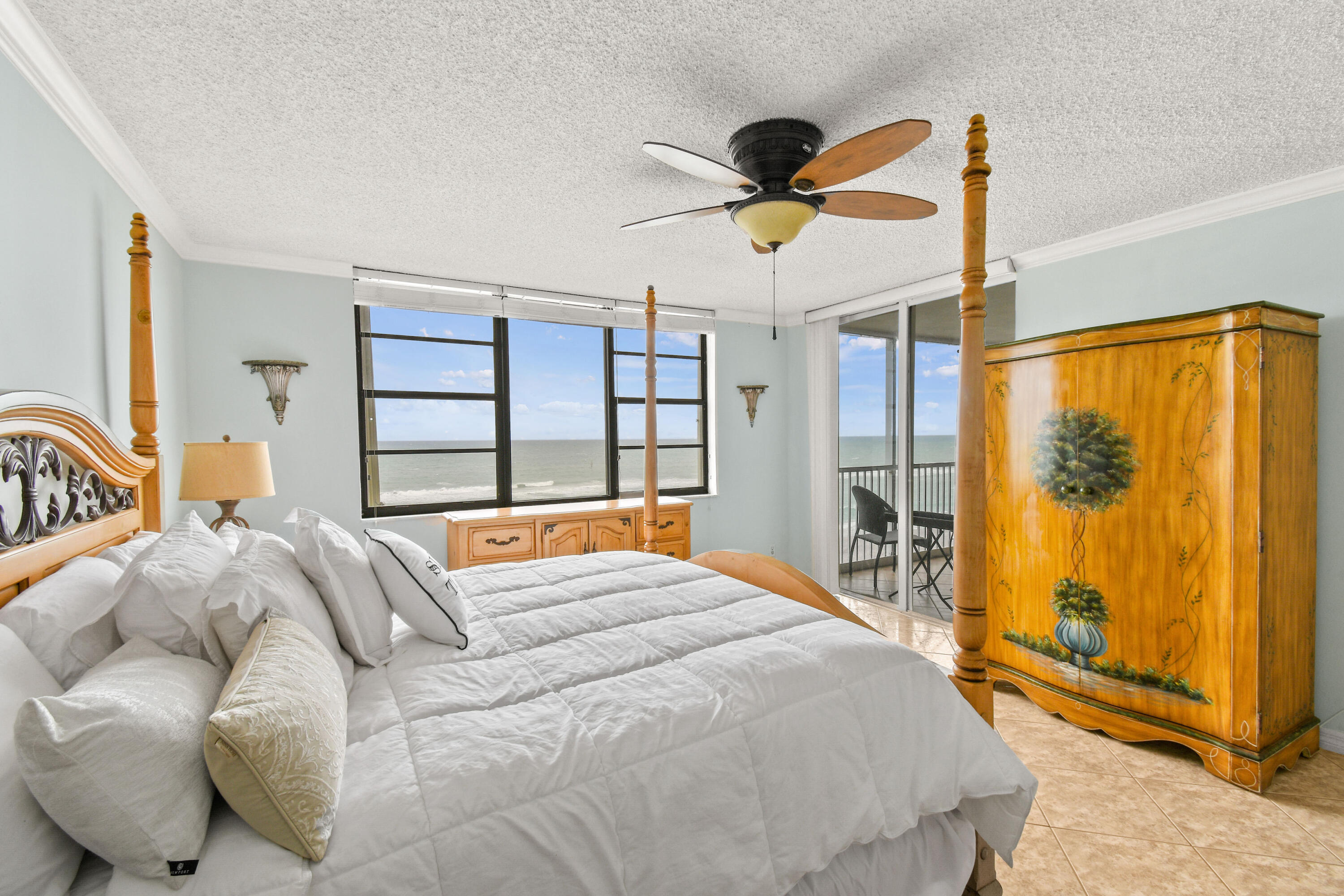 840 Ocean Drive 404 Property Photo 25