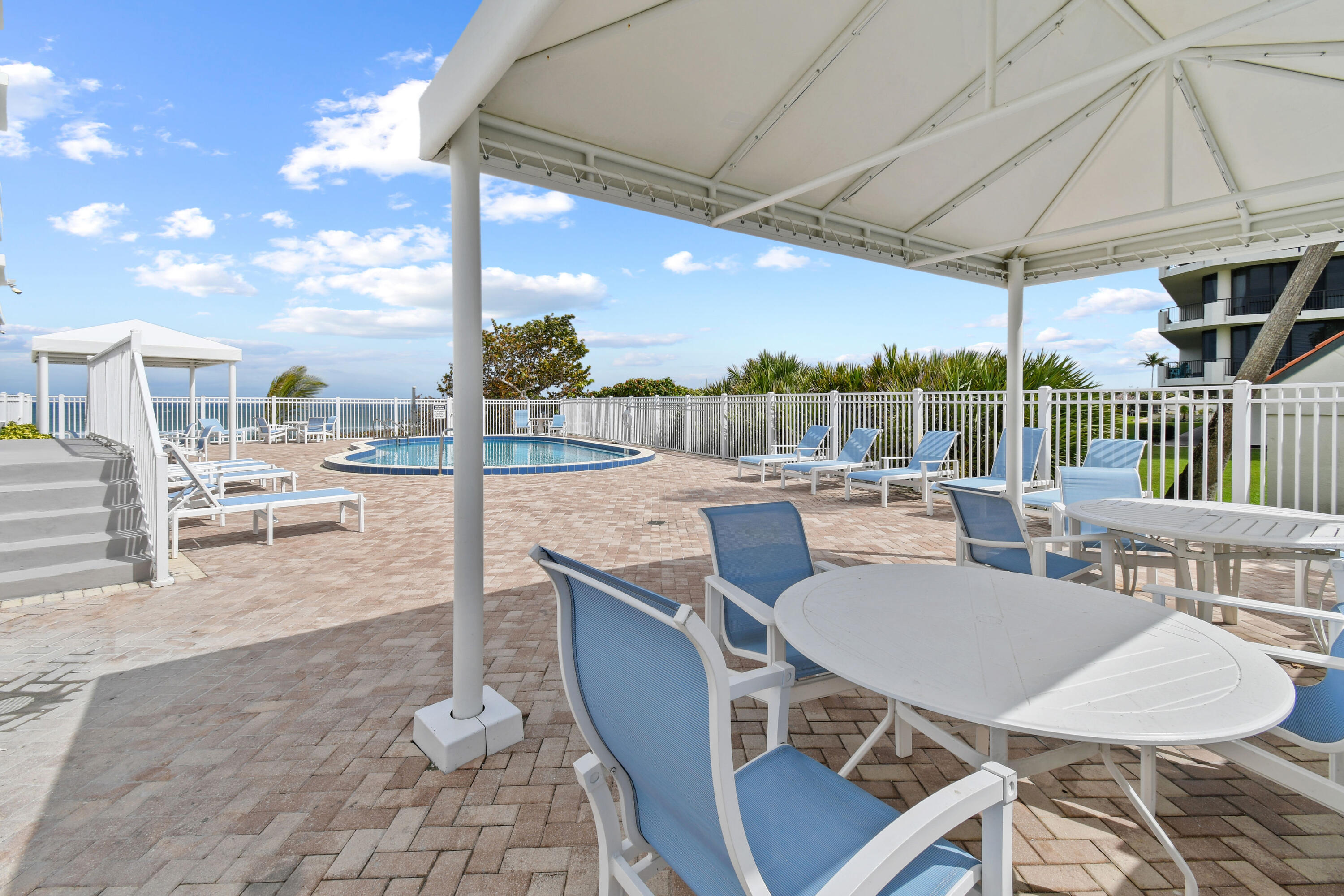 840 Ocean Drive 404 Property Photo 35
