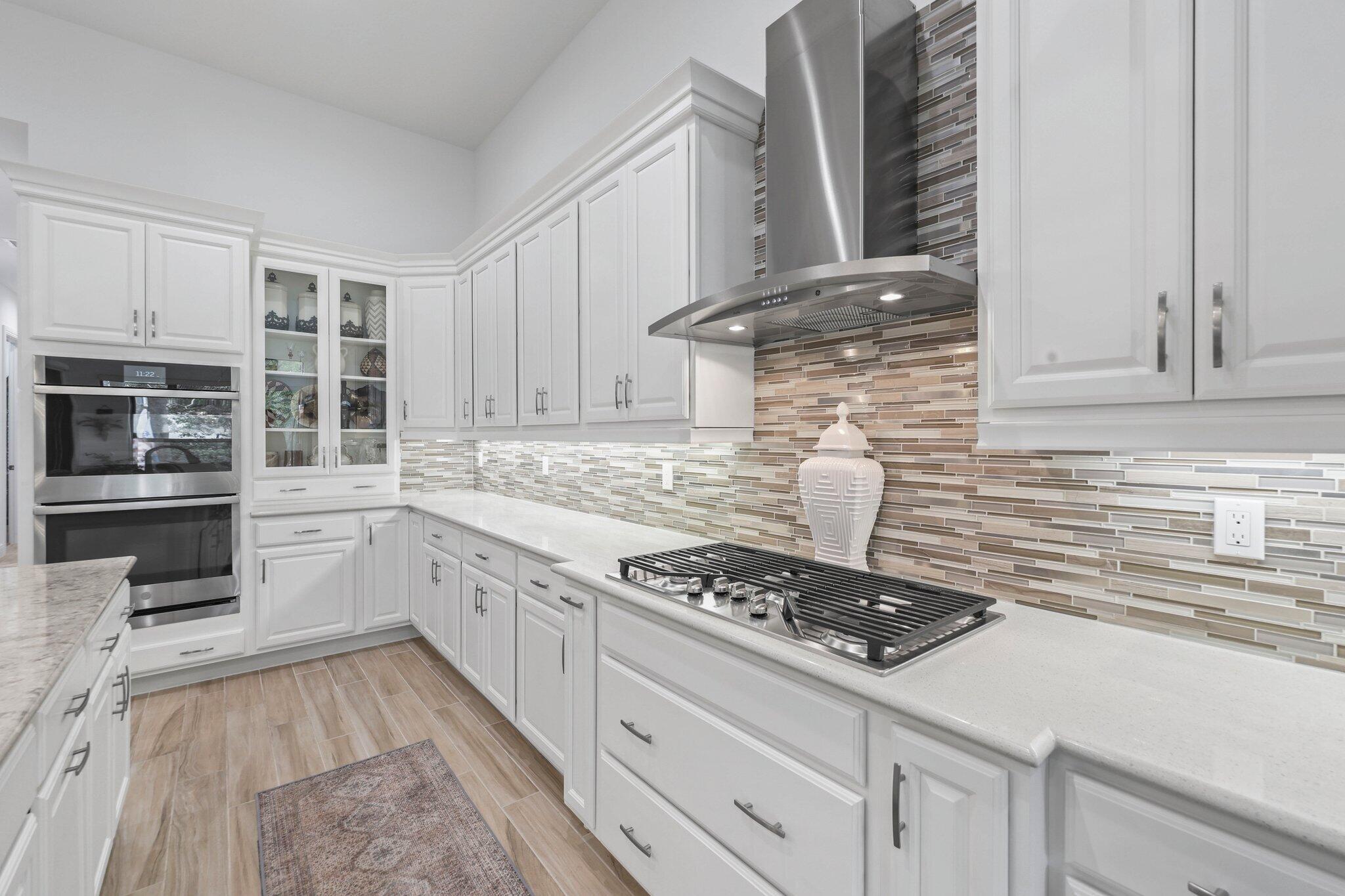 9368 Cantal Circle E Property Photo 3