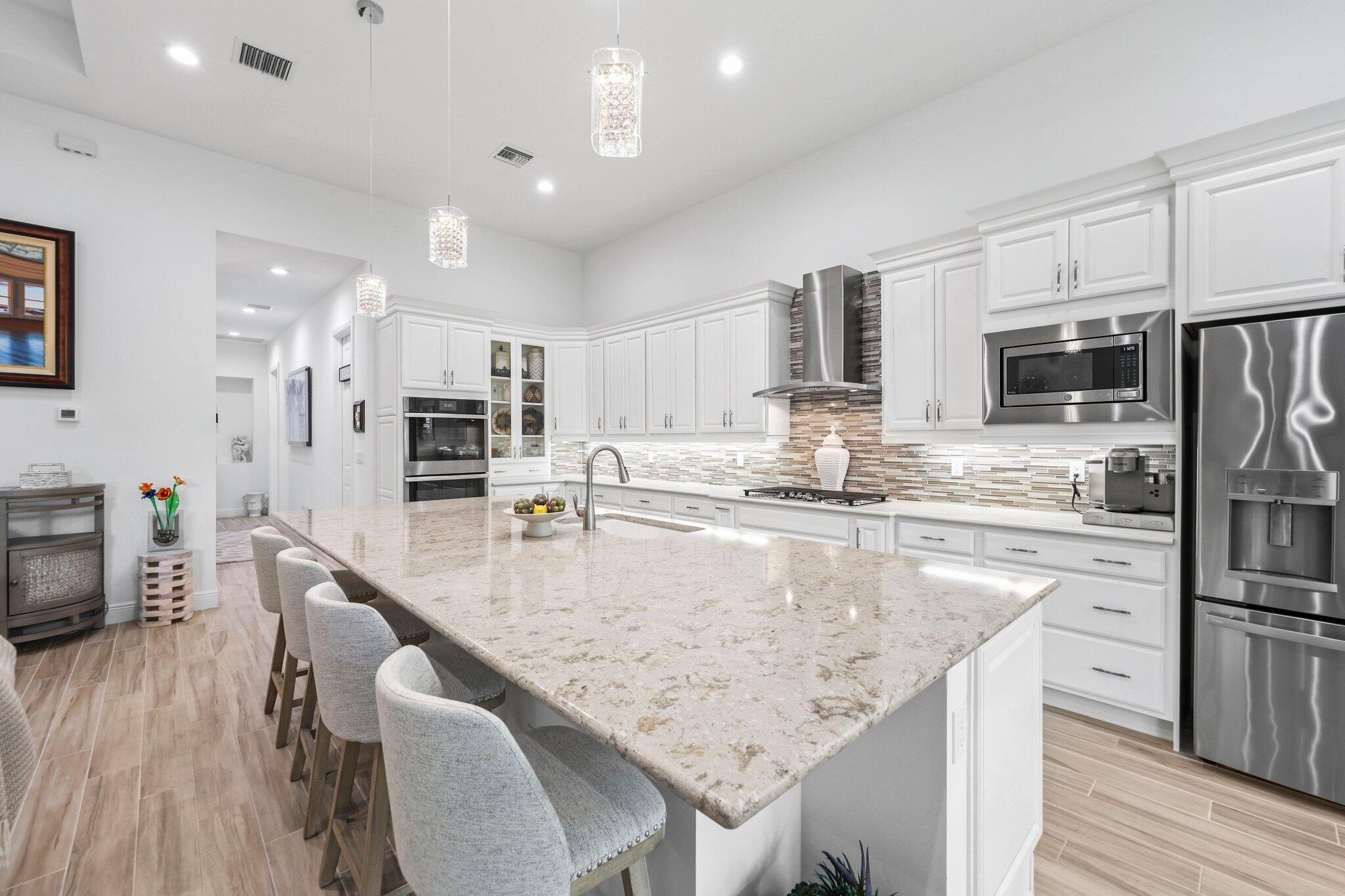 9368 Cantal Circle E Property Photo 4