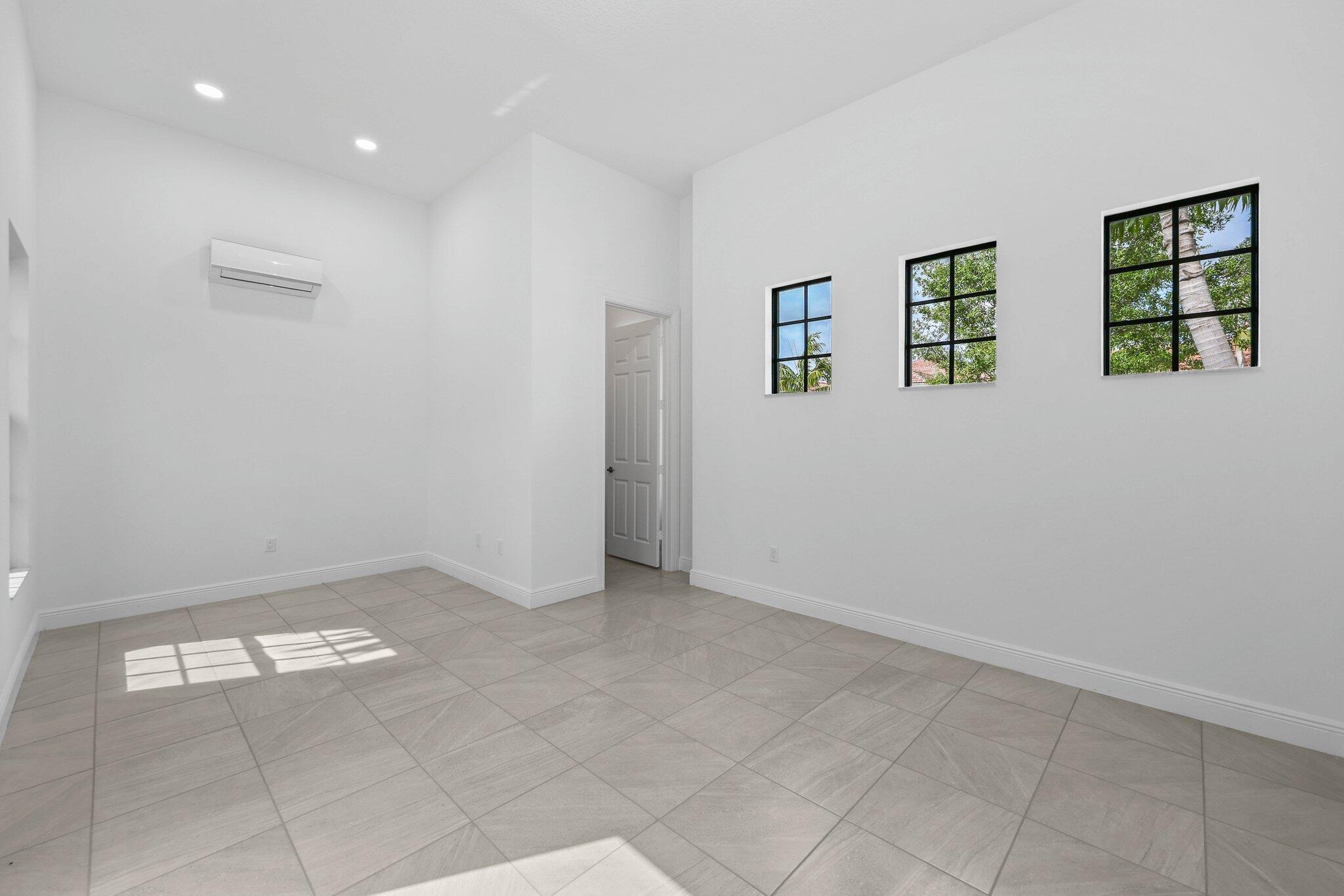 9368 Cantal Circle E Property Photo 44