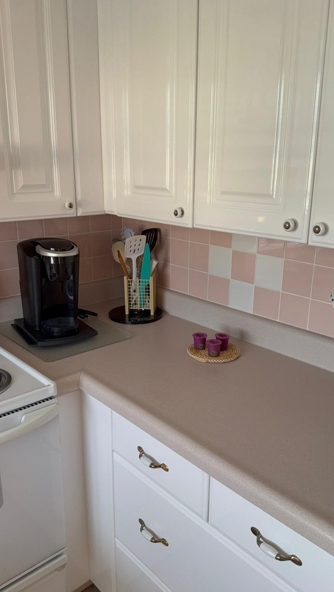 725 Lori Drive 313 Property Photo 17