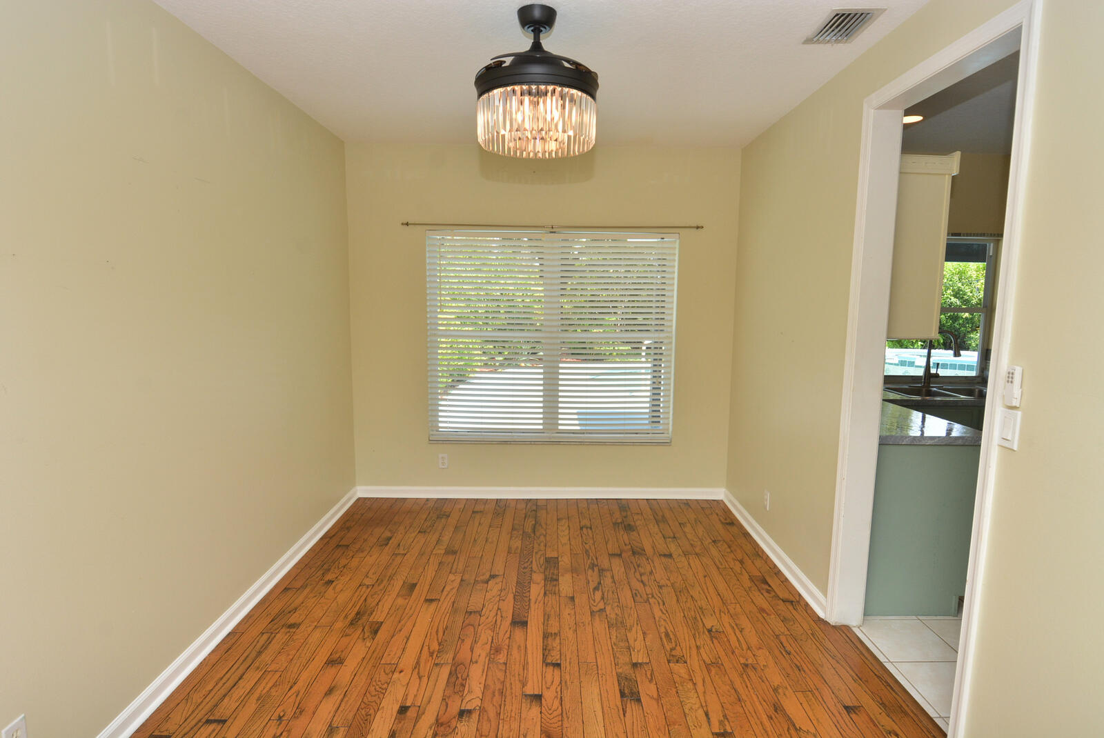 900 Nw Waterlily Place Property Photo 15