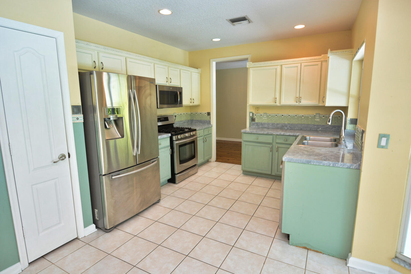 900 Nw Waterlily Place Property Photo 21