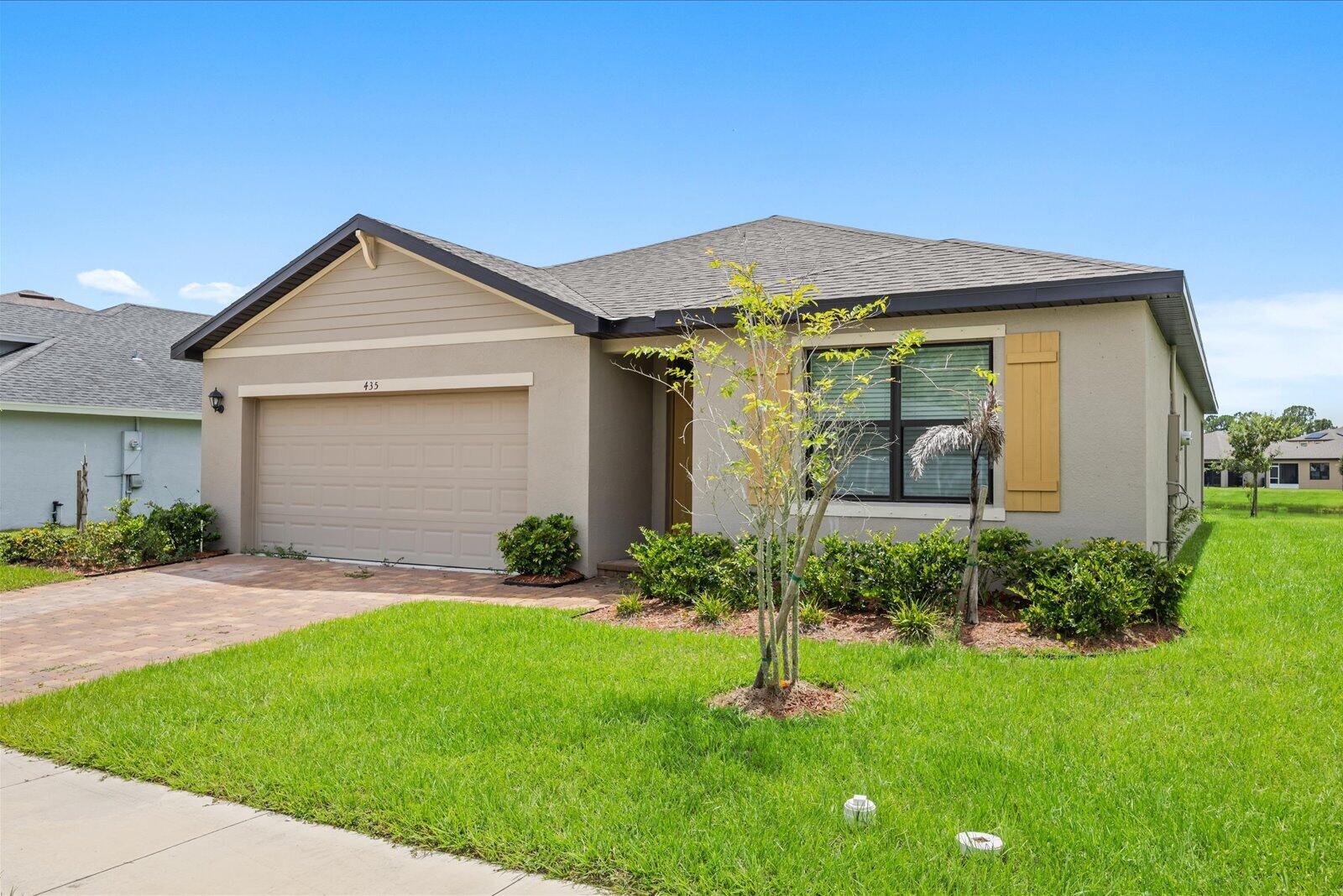 435 Seafoam Circle Property Photo 2