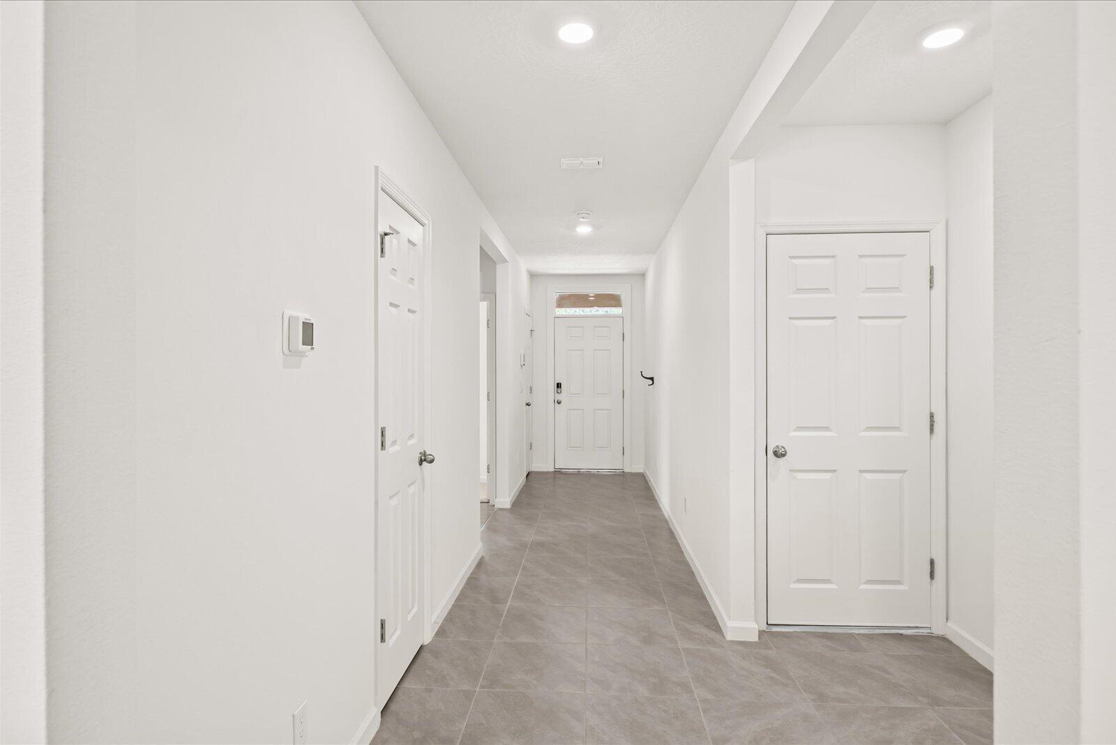 435 Seafoam Circle Property Photo 5