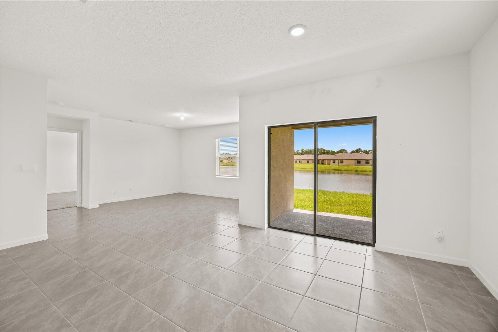 435 Seafoam Circle Property Photo 10