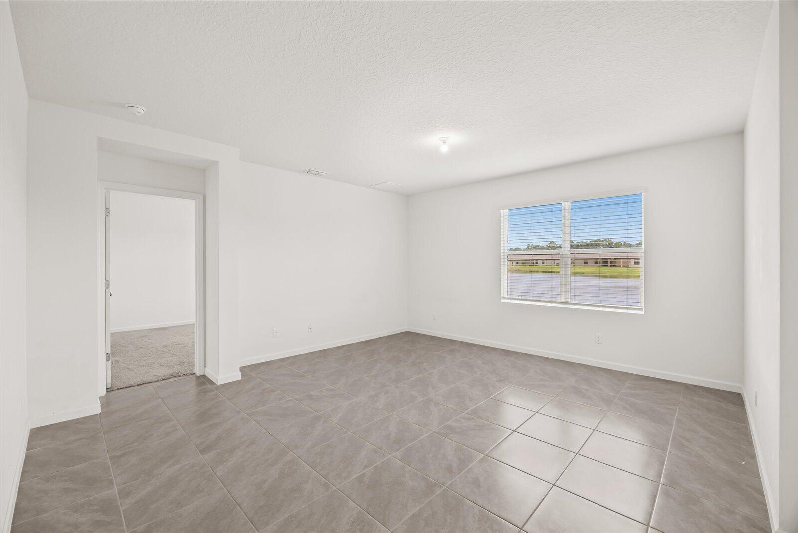 435 Seafoam Circle Property Photo 12