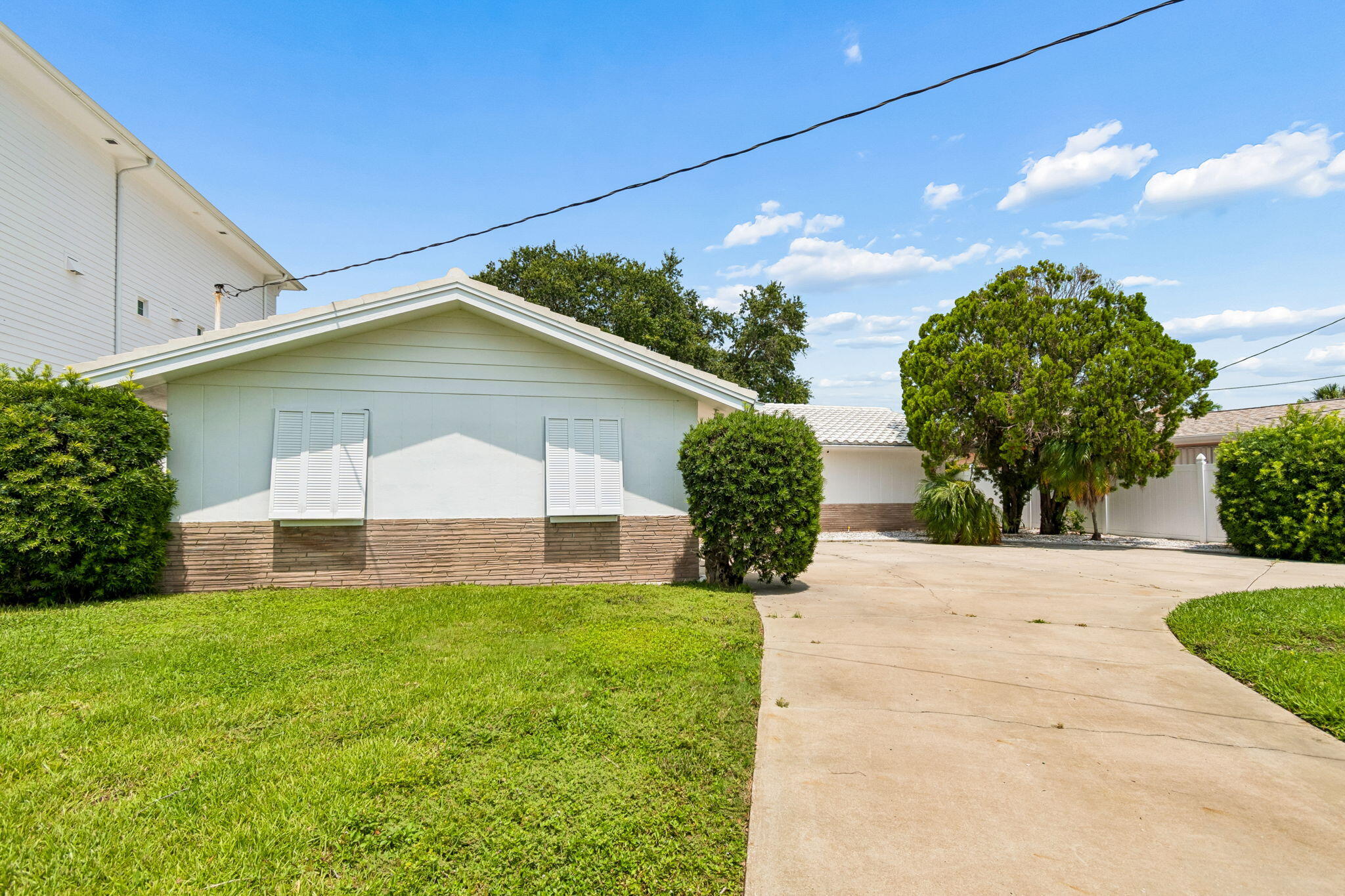 527 Harbor Drive N Property Photo 5