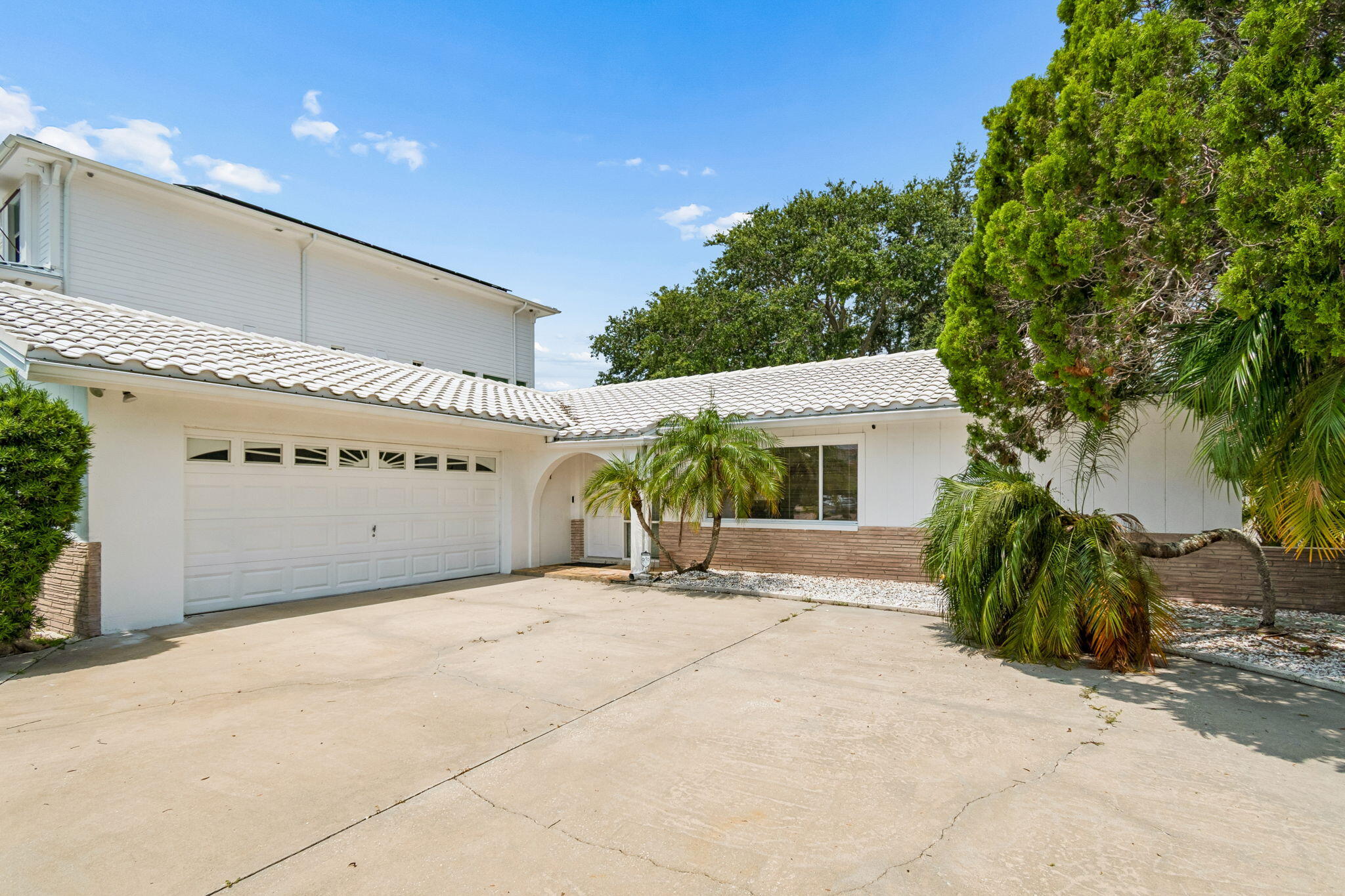 527 Harbor Drive N Property Photo 6