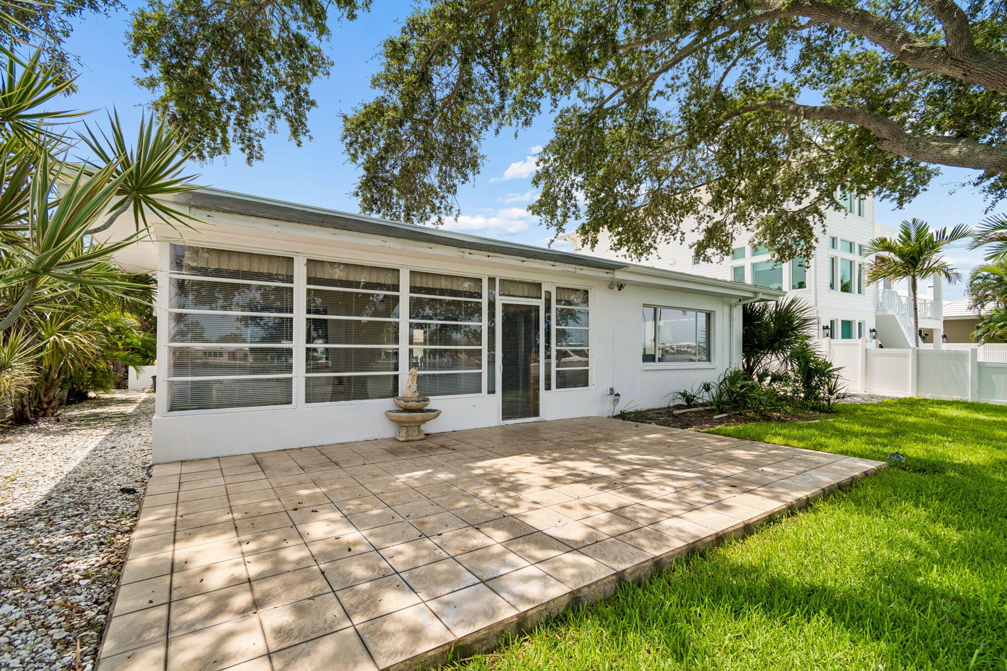 527 Harbor Drive N Property Photo 16