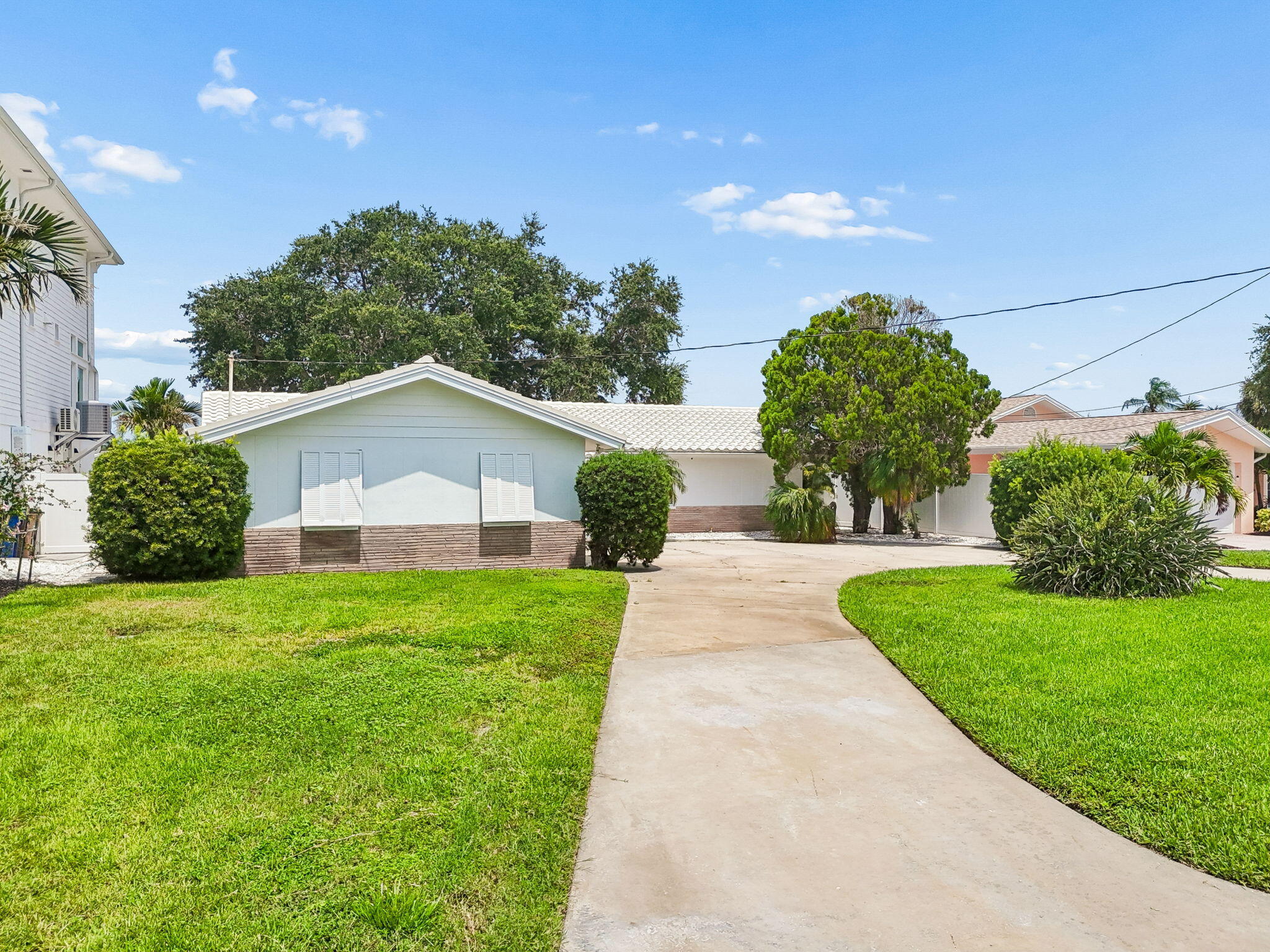 527 Harbor Drive N Property Photo 17