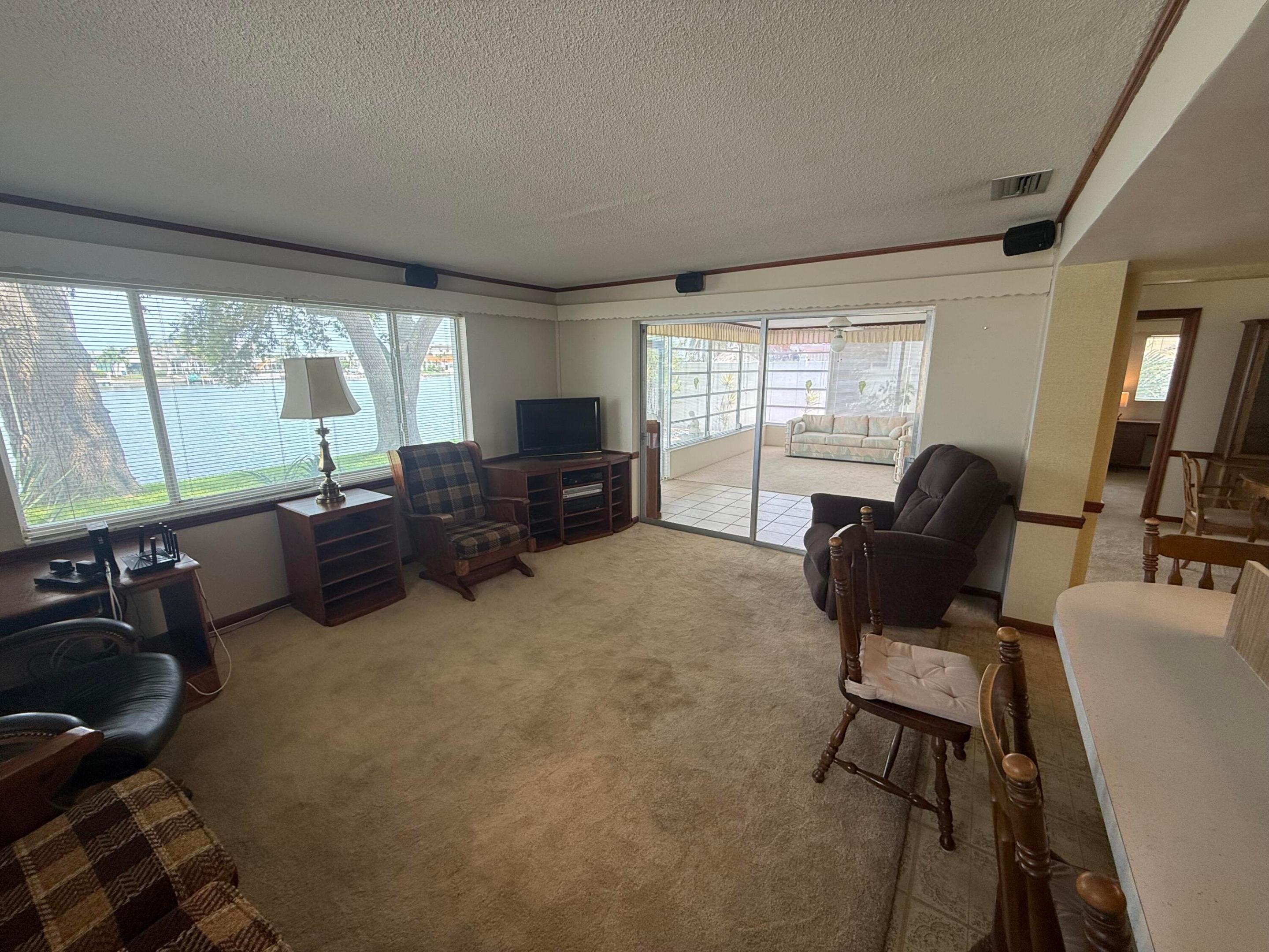 527 Harbor Drive N Property Photo 23