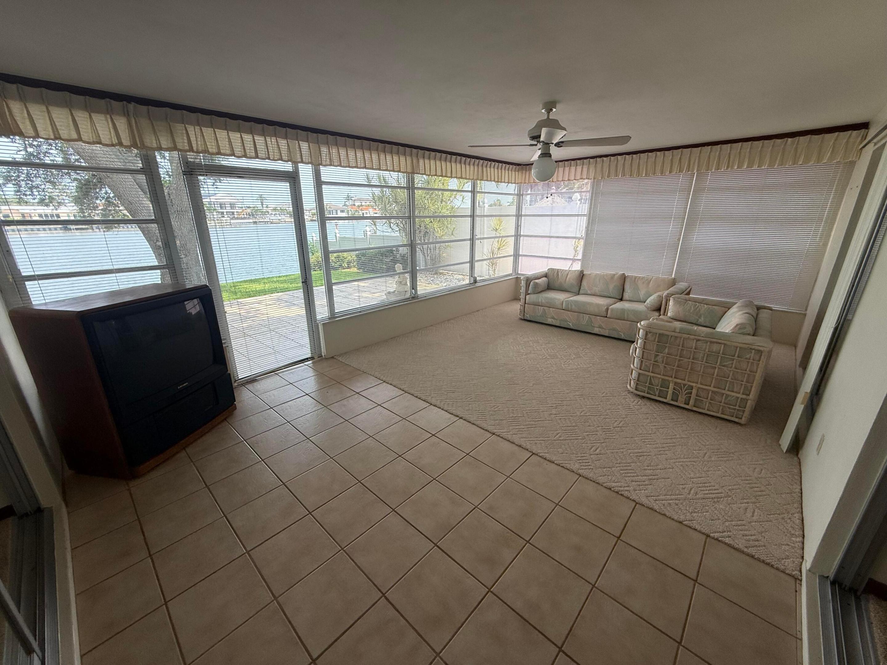 527 Harbor Drive N Property Photo 26