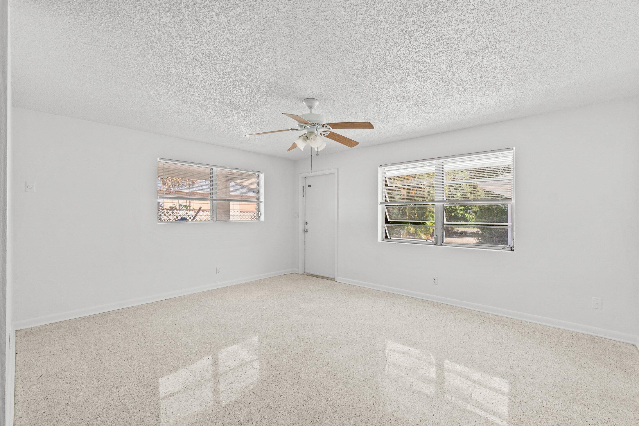 211 Sunrise Avenue 5 Property Photo 10