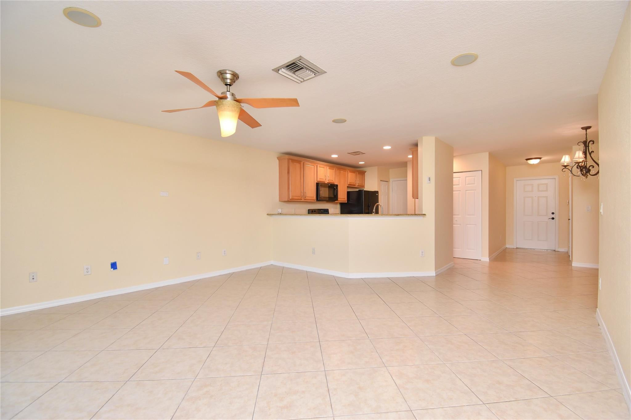 8982 Chambers Street Property Photo 4