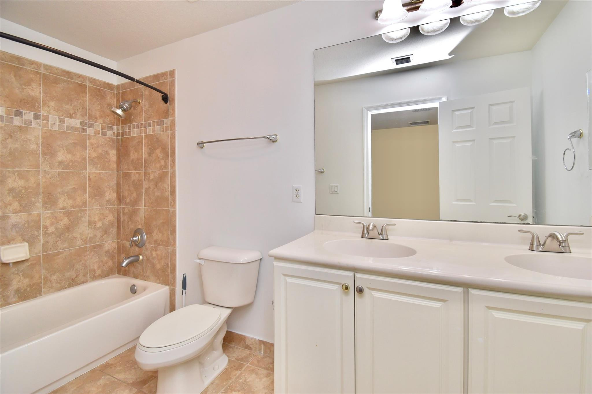 8982 Chambers Street Property Photo 13