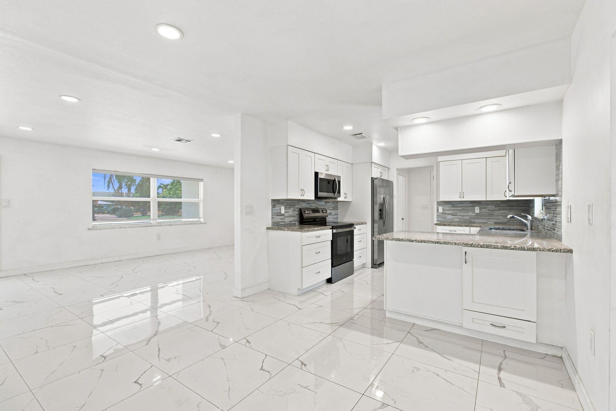 1935 Cypress Avenue Property Photo 8