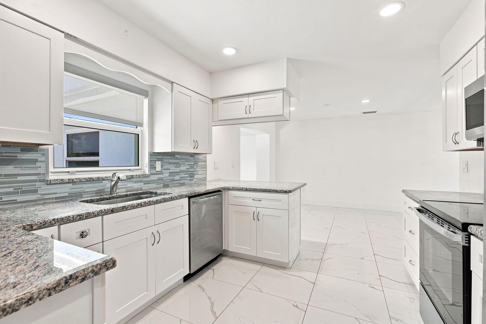 1935 Cypress Avenue Property Photo 11
