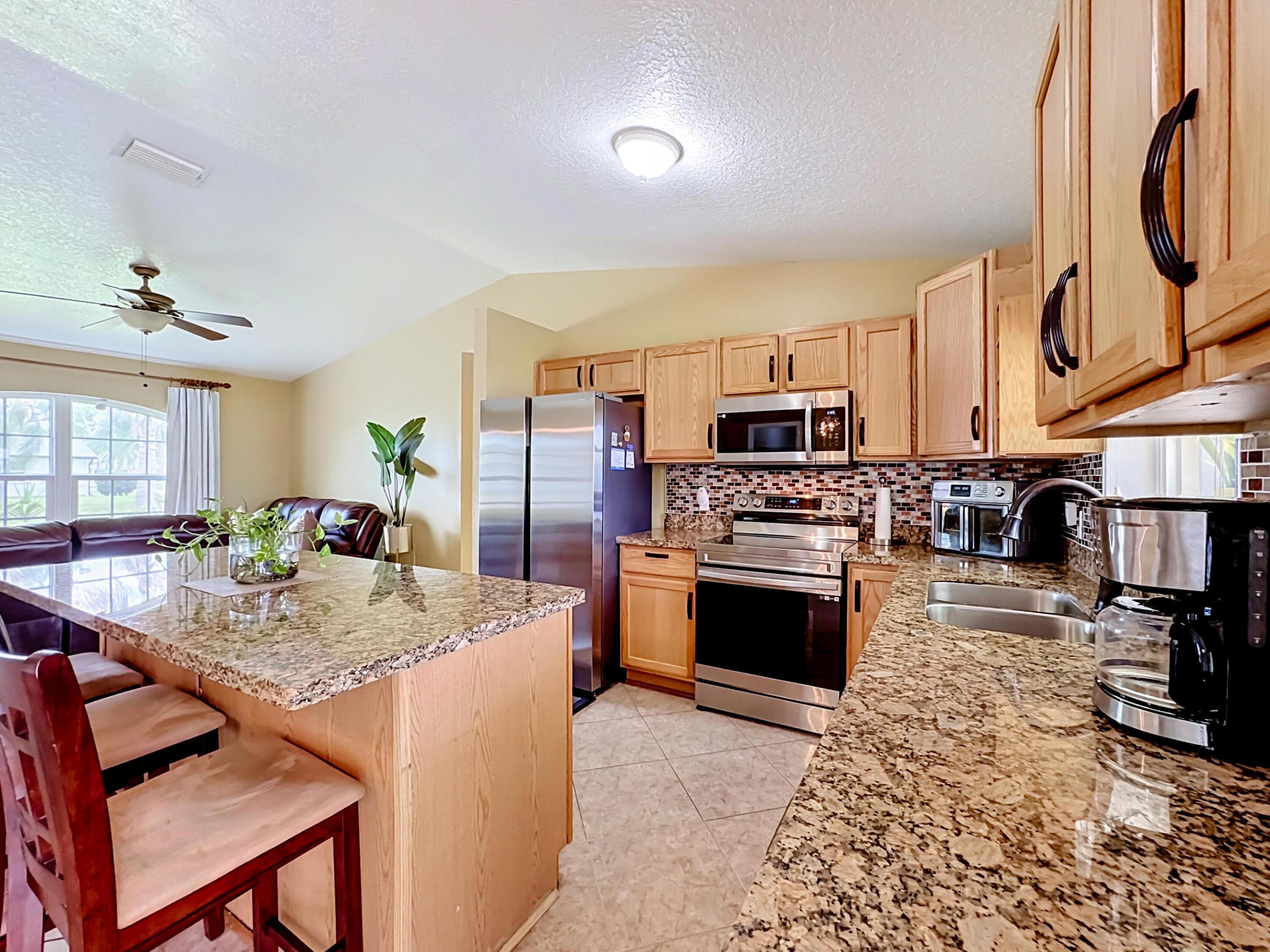 1402 Sw Flounder Lane Property Photo 9