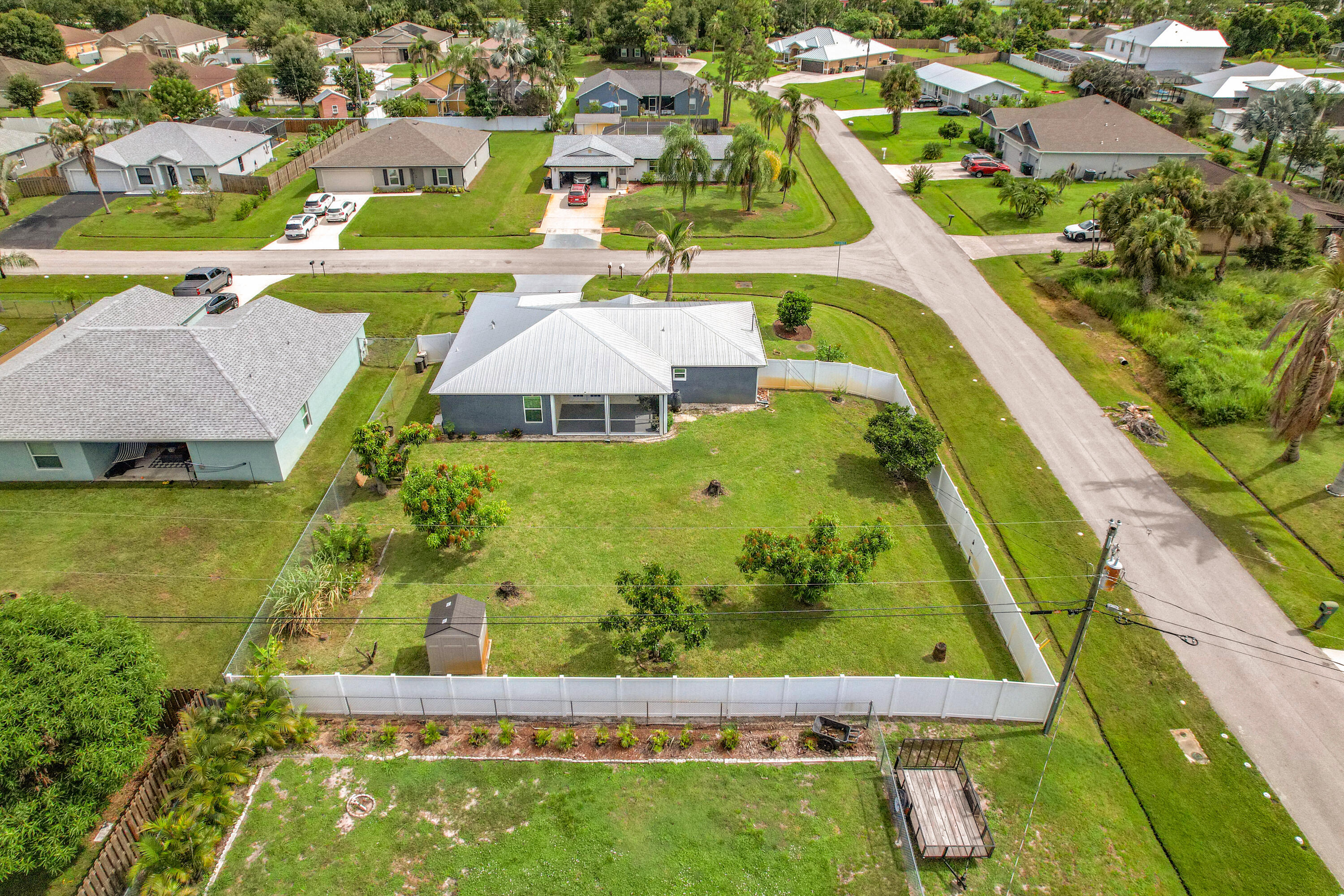 1402 Sw Flounder Lane Property Photo 42