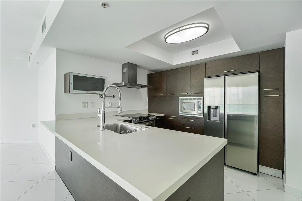 200 Sunny Isles Boulevard 2-1701 Property Photo 3
