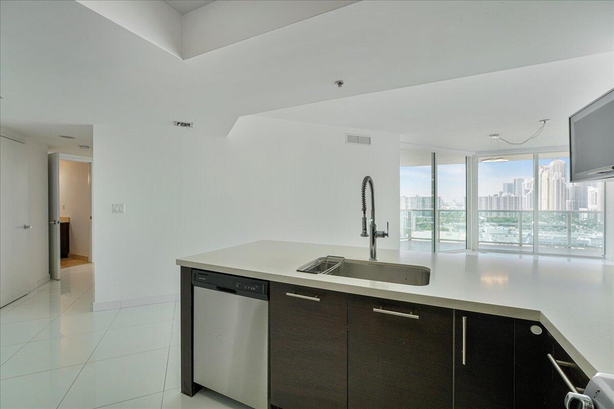 200 Sunny Isles Boulevard 2-1701 Property Photo 7
