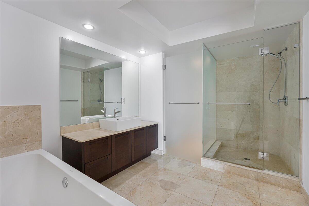 200 Sunny Isles Boulevard 2-1701 Property Photo 14