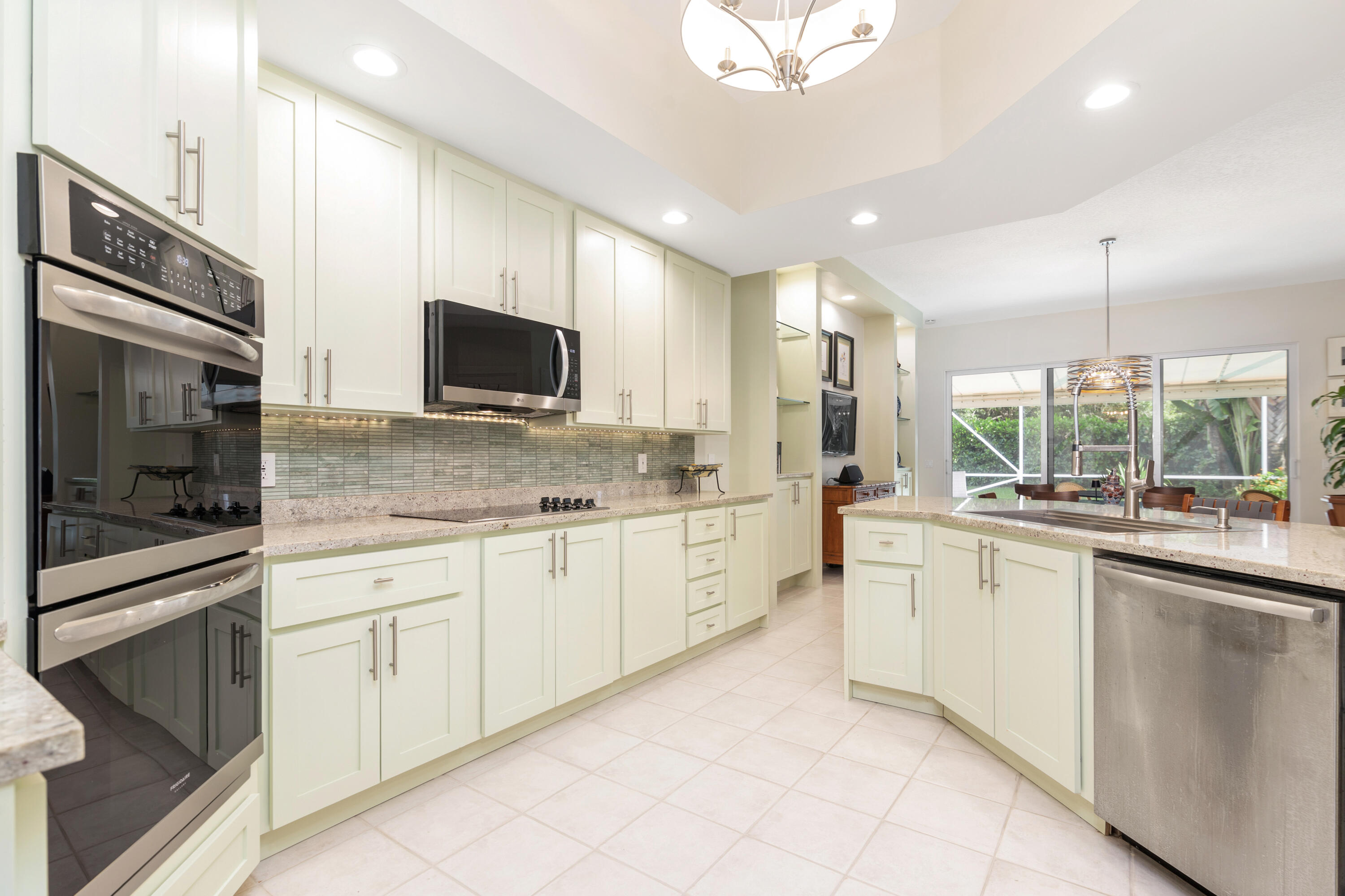 1754 Flagler Manor Circle Property Photo 20