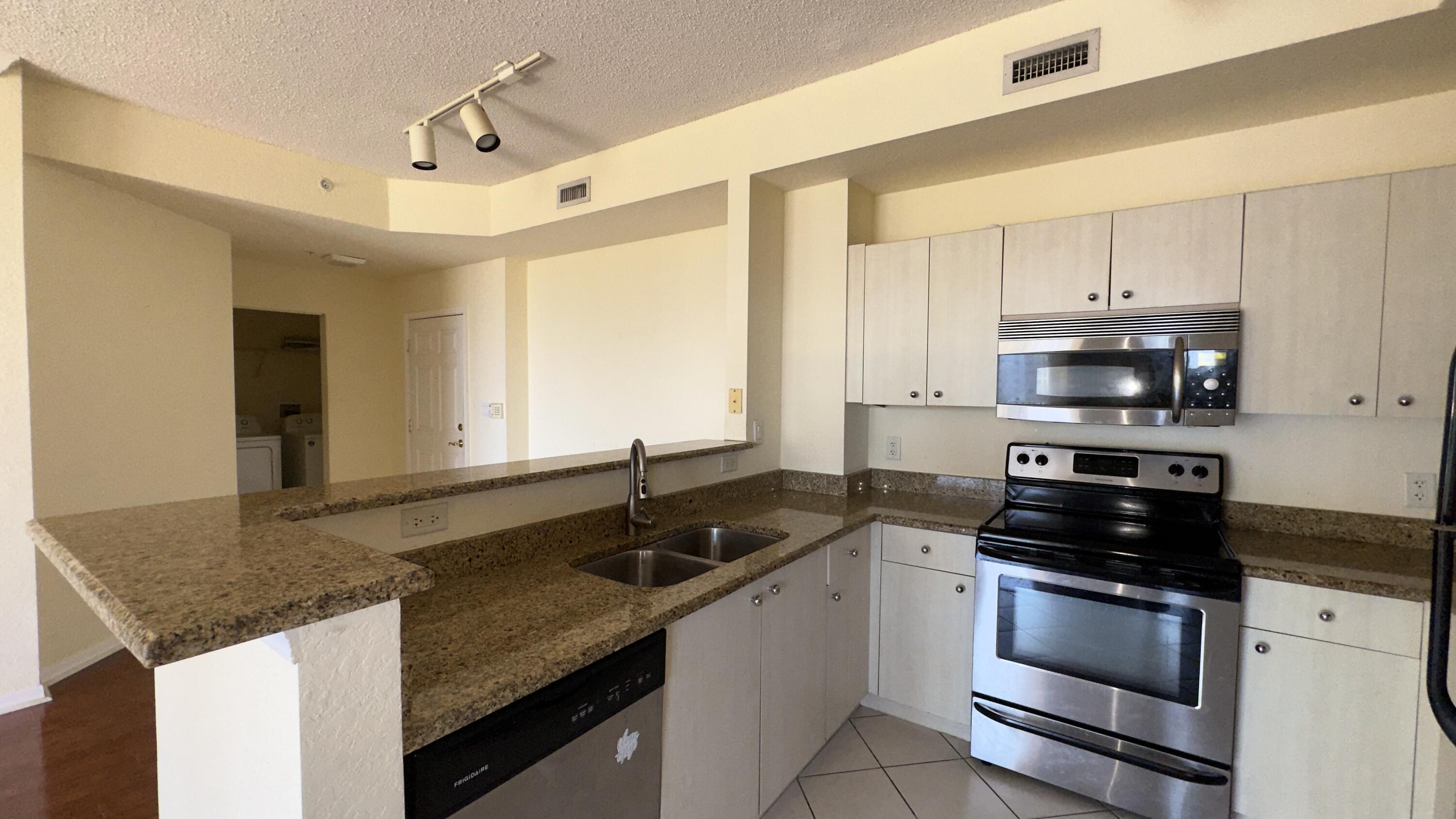 1801 N Flagler Drive 910 Property Photo 7