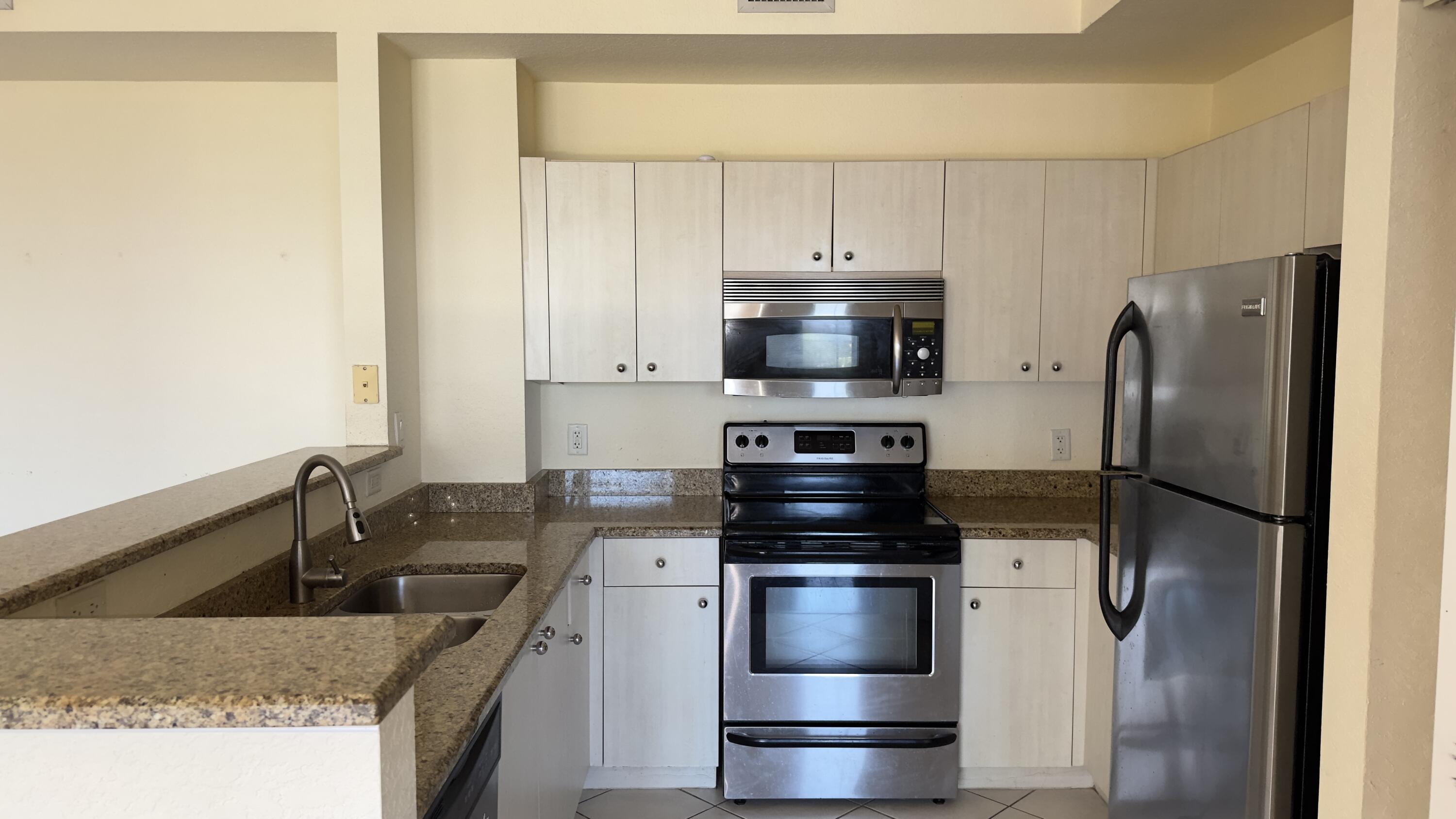 1801 N Flagler Drive 910 Property Photo 8