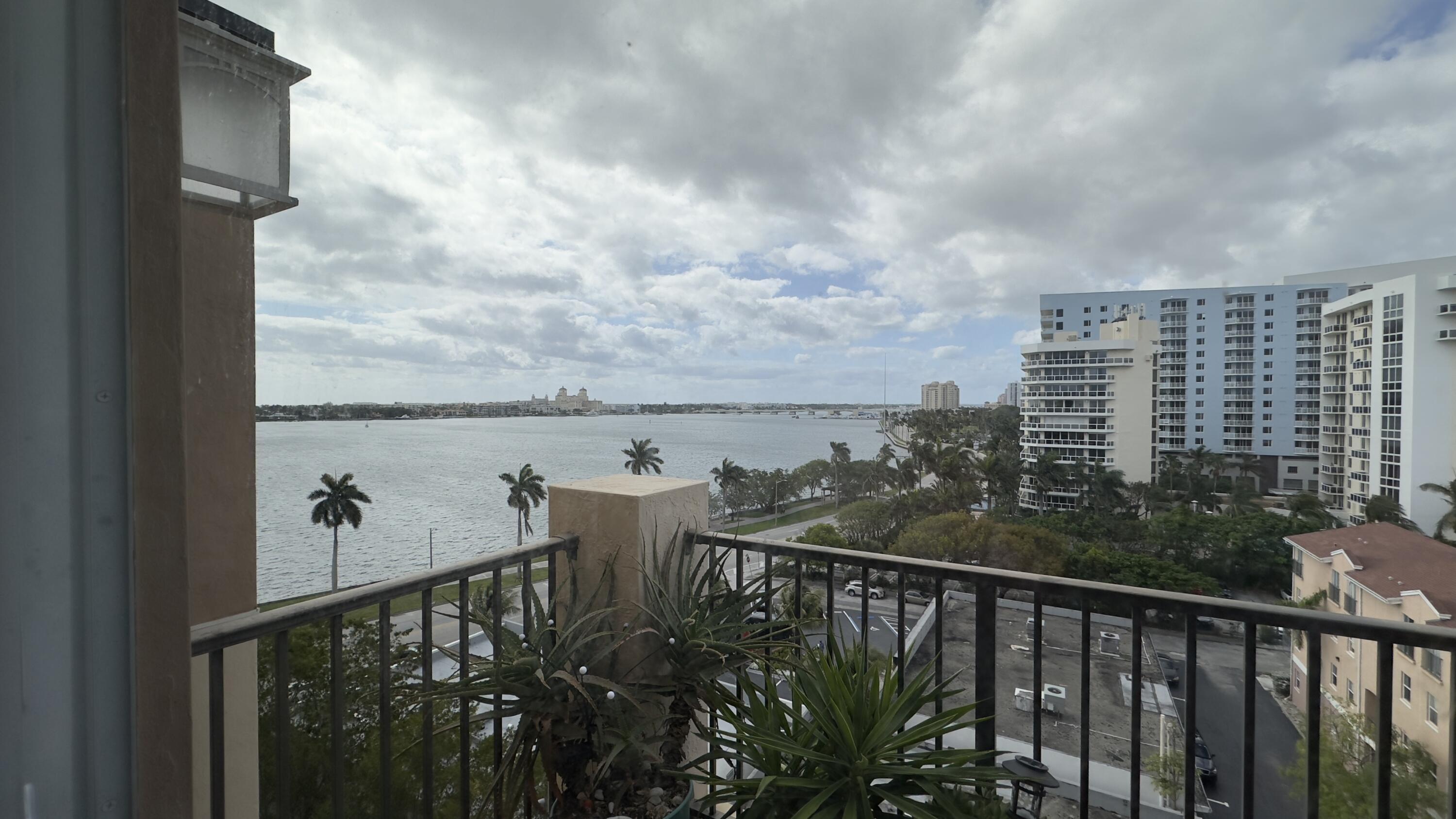 1801 N Flagler Drive 910 Property Photo 18
