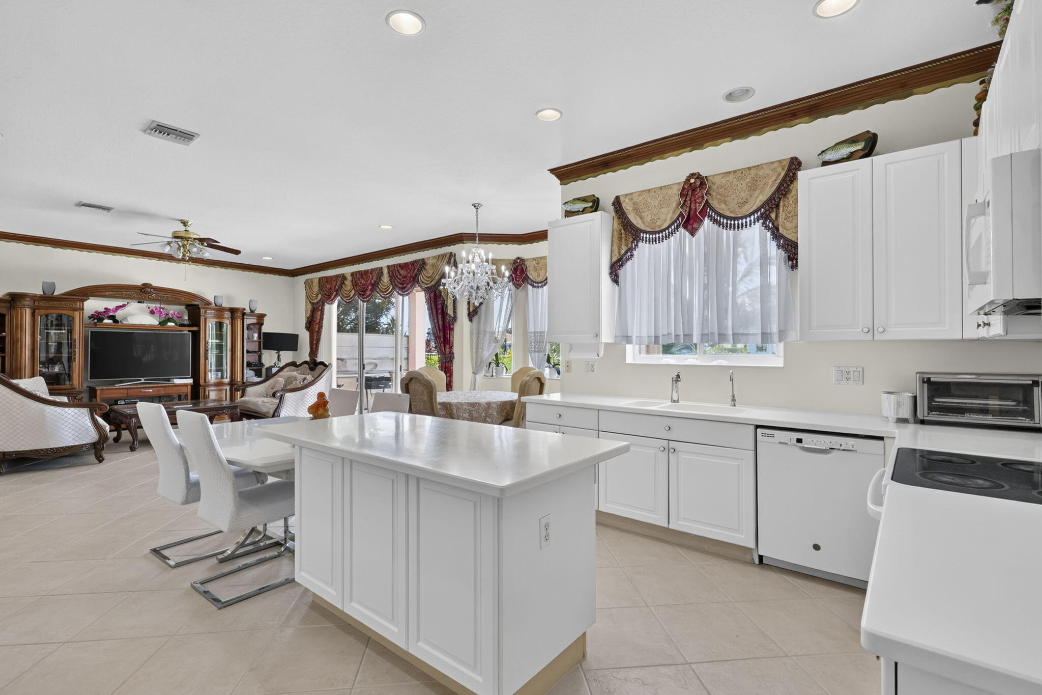 120 Isola Circle Property Photo 27