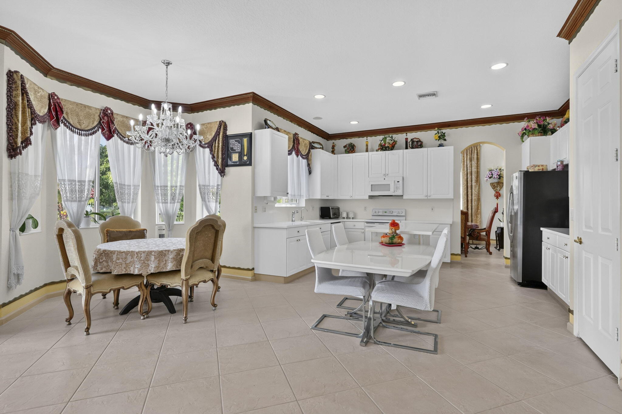 120 Isola Circle Property Photo 32