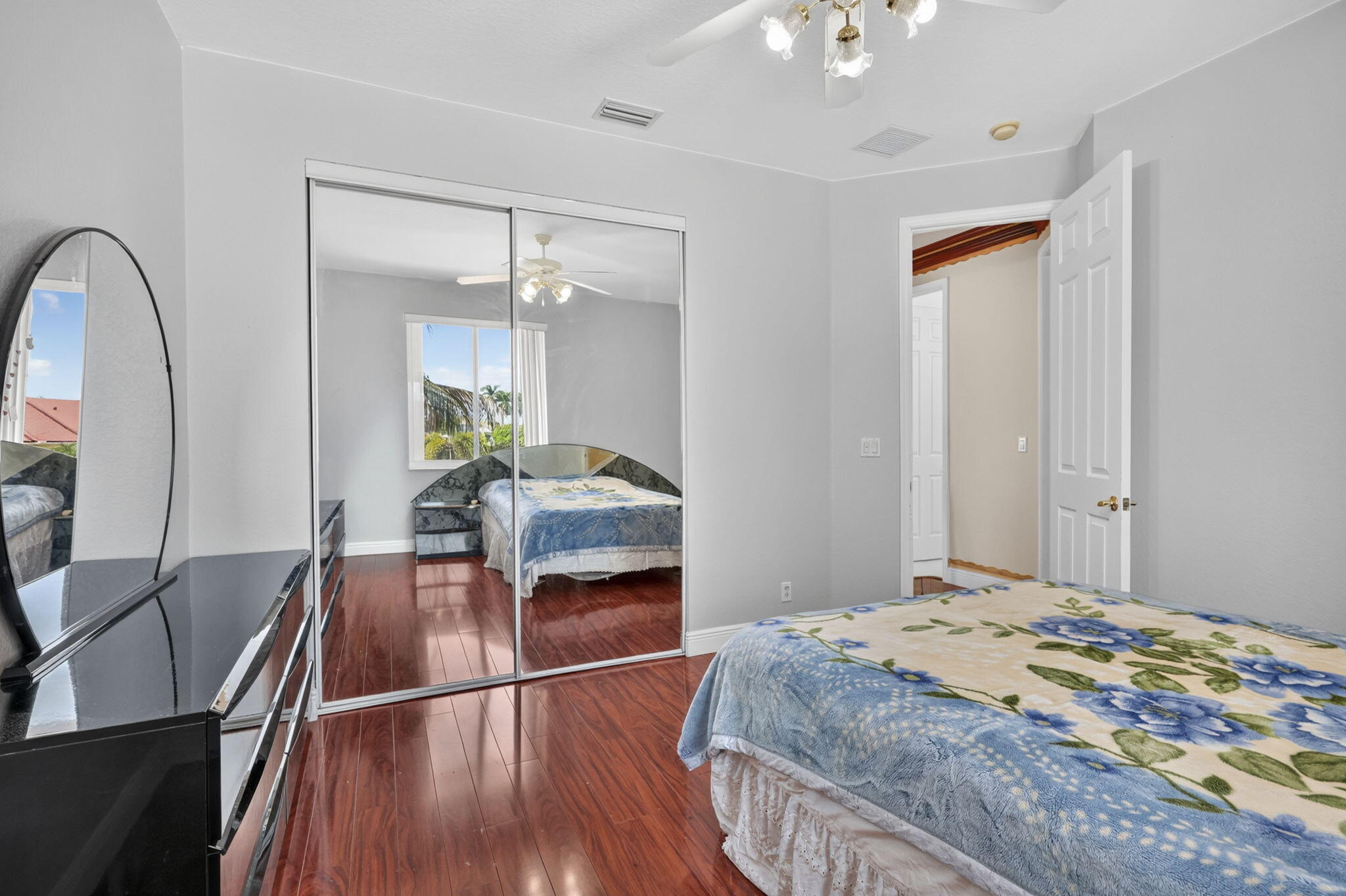 120 Isola Circle Property Photo 44