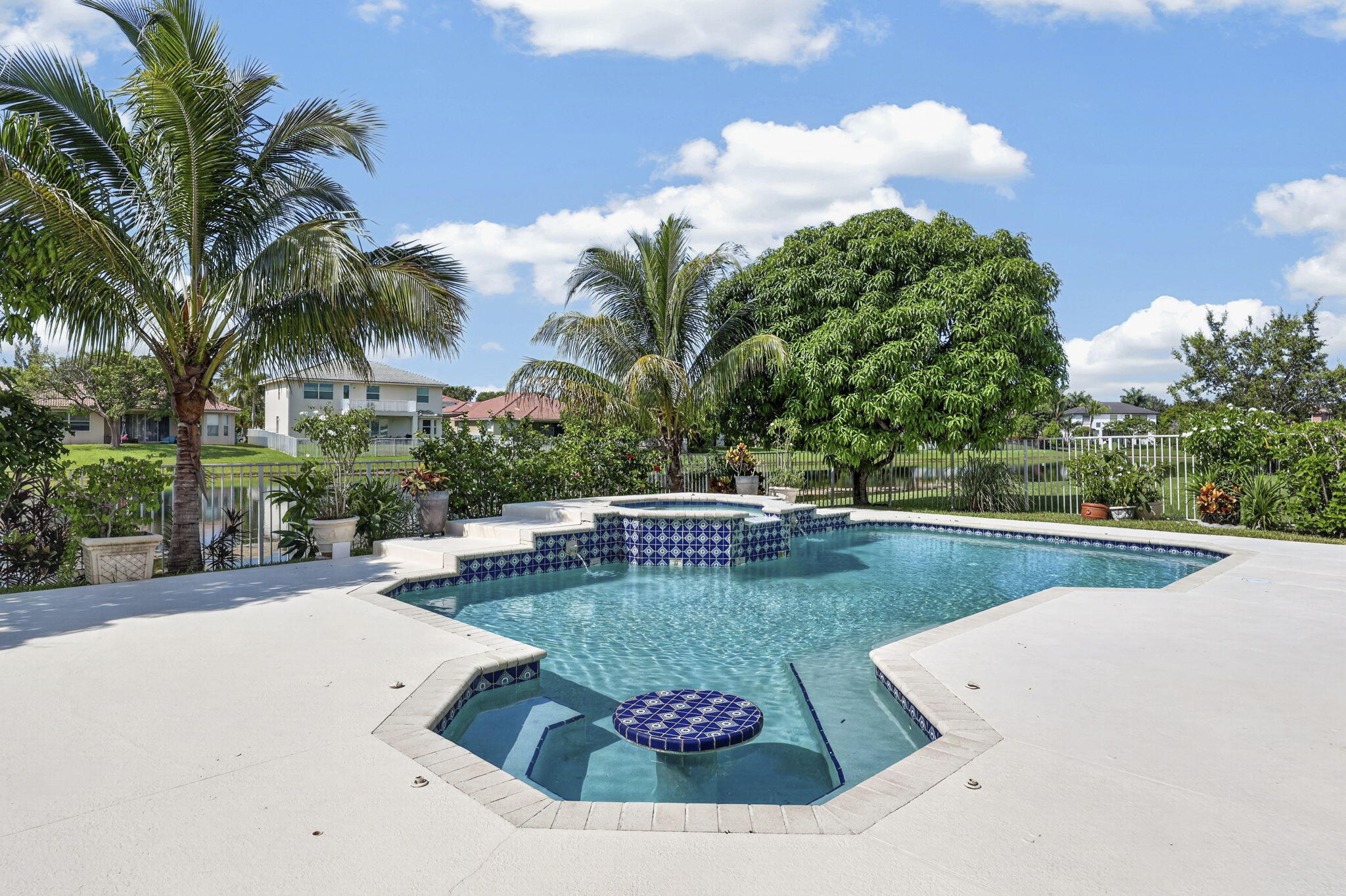120 Isola Circle Property Photo 64
