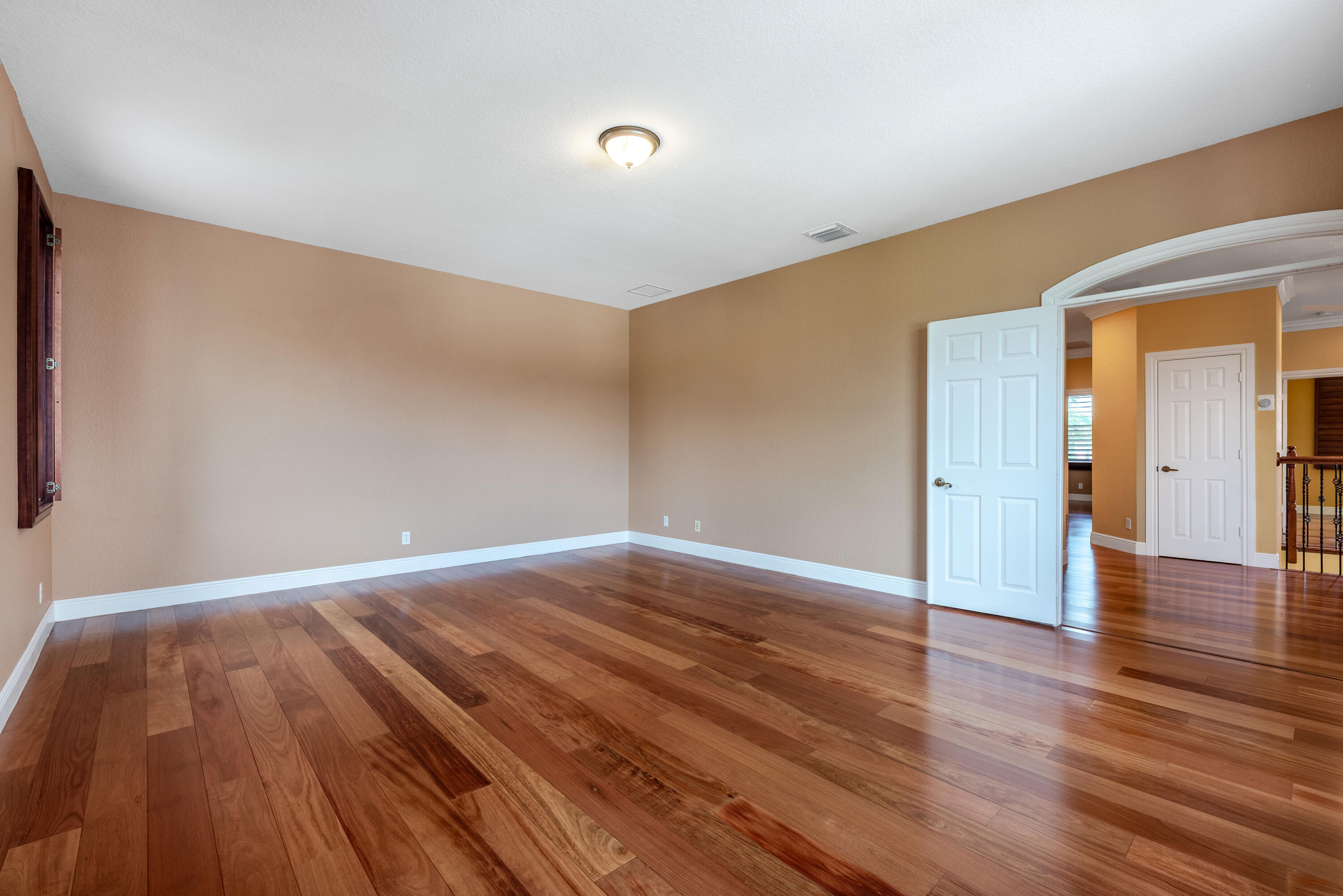112 Isola Circle Property Photo 34