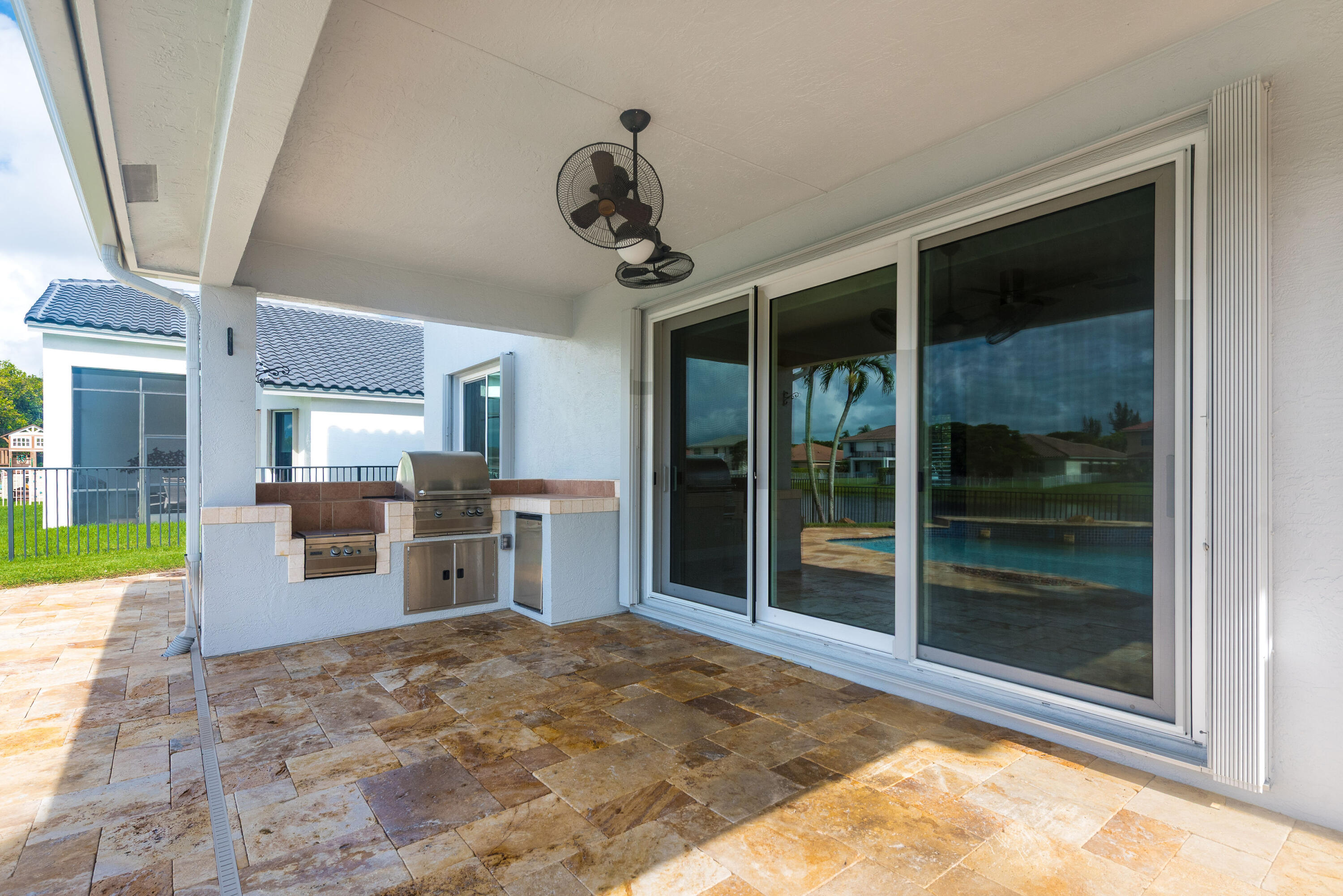112 Isola Circle Property Photo 36