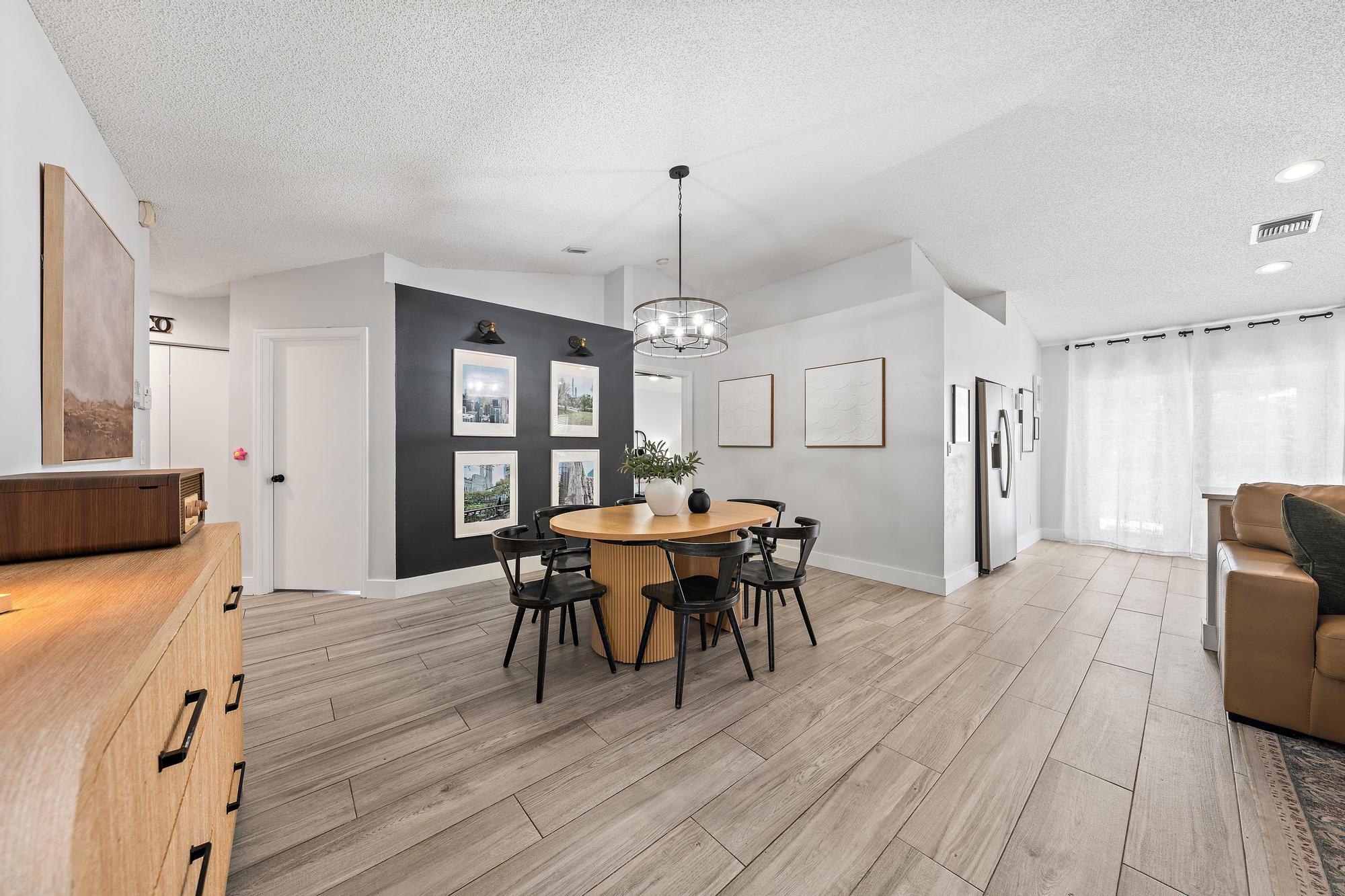 5483 Club Circle Property Photo 8