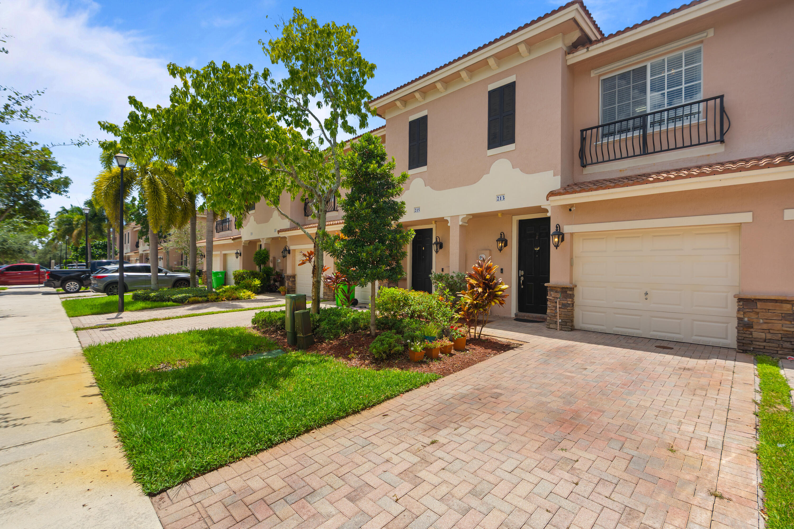 213 Las Brisas Circle Property Photo 1