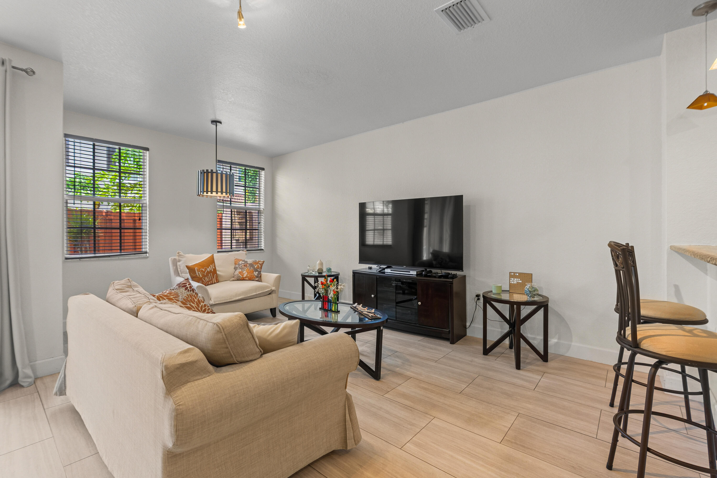 213 Las Brisas Circle Property Photo 4