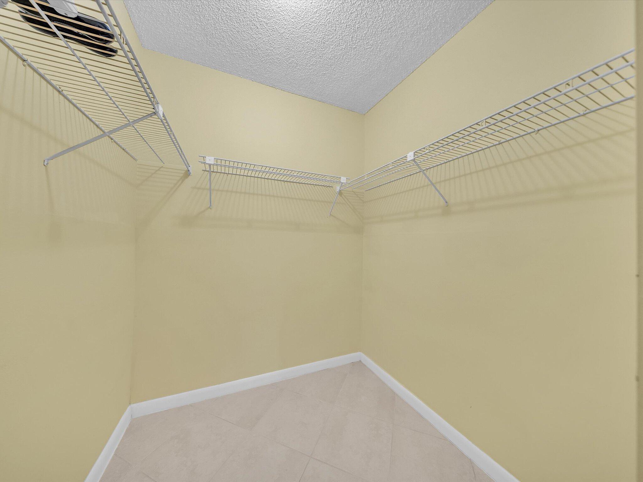 7807 Golf Cir Drive 105 Property Photo 24