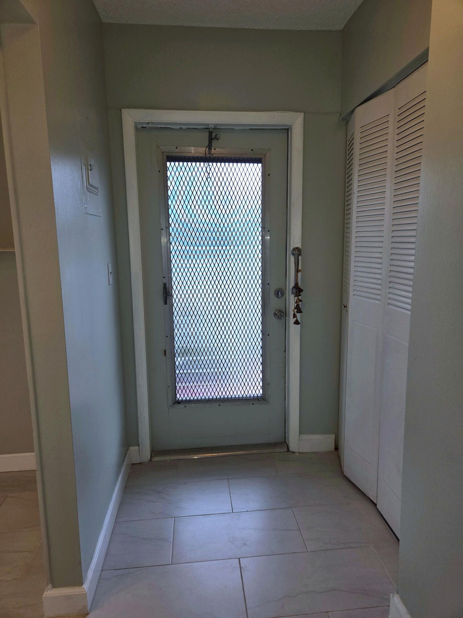 5071 W Oakland Park Boulevard 109 Property Photo 2